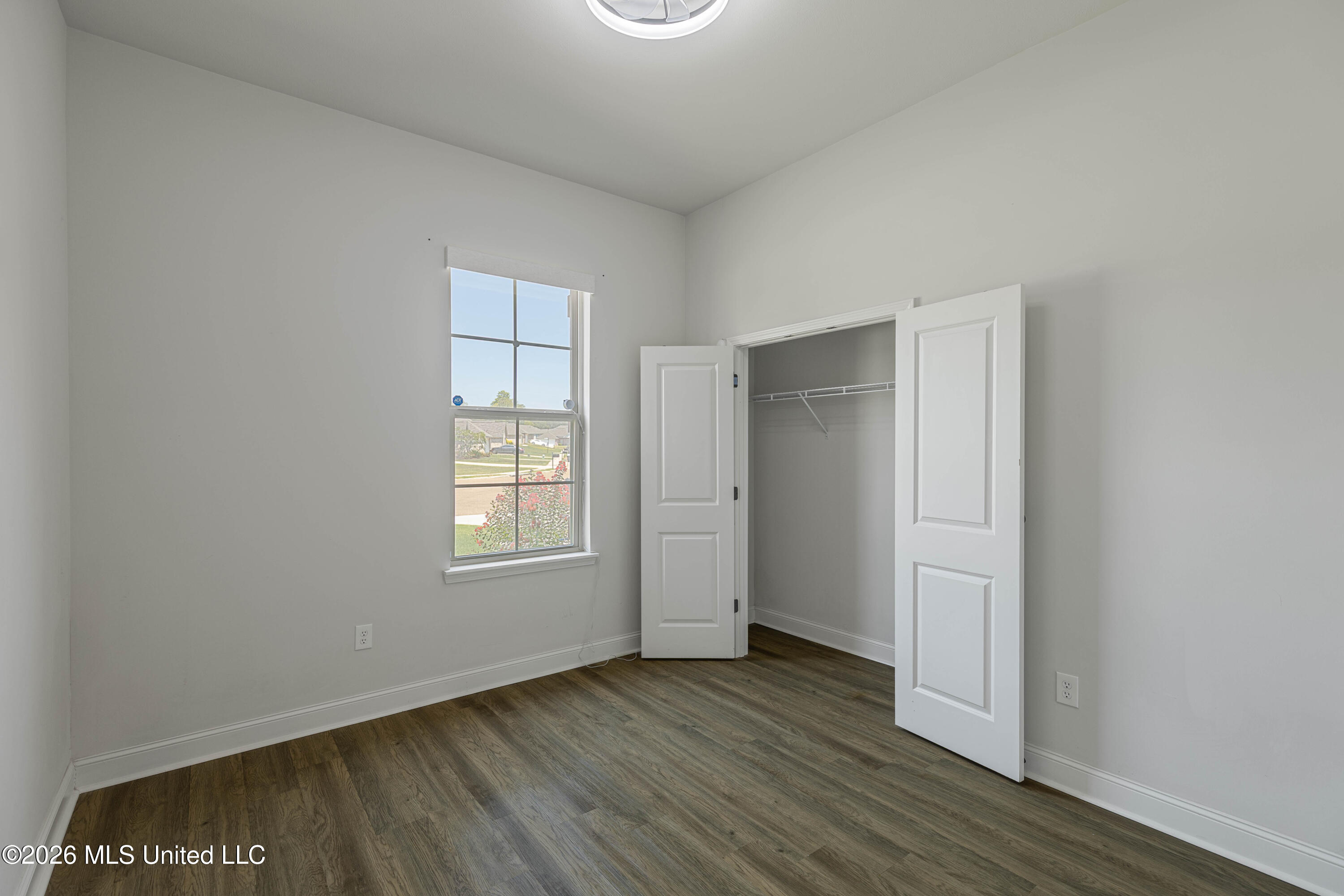 1019 Silver Circle Property Photo 29
