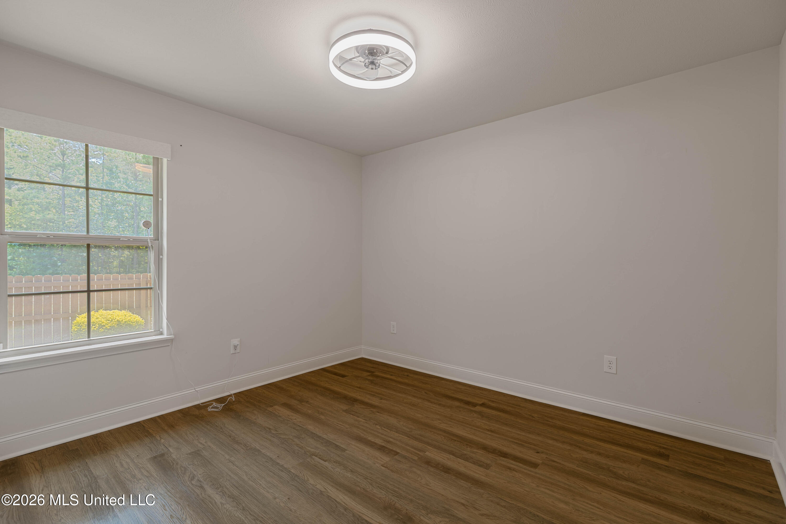 1019 Silver Circle Property Photo 35