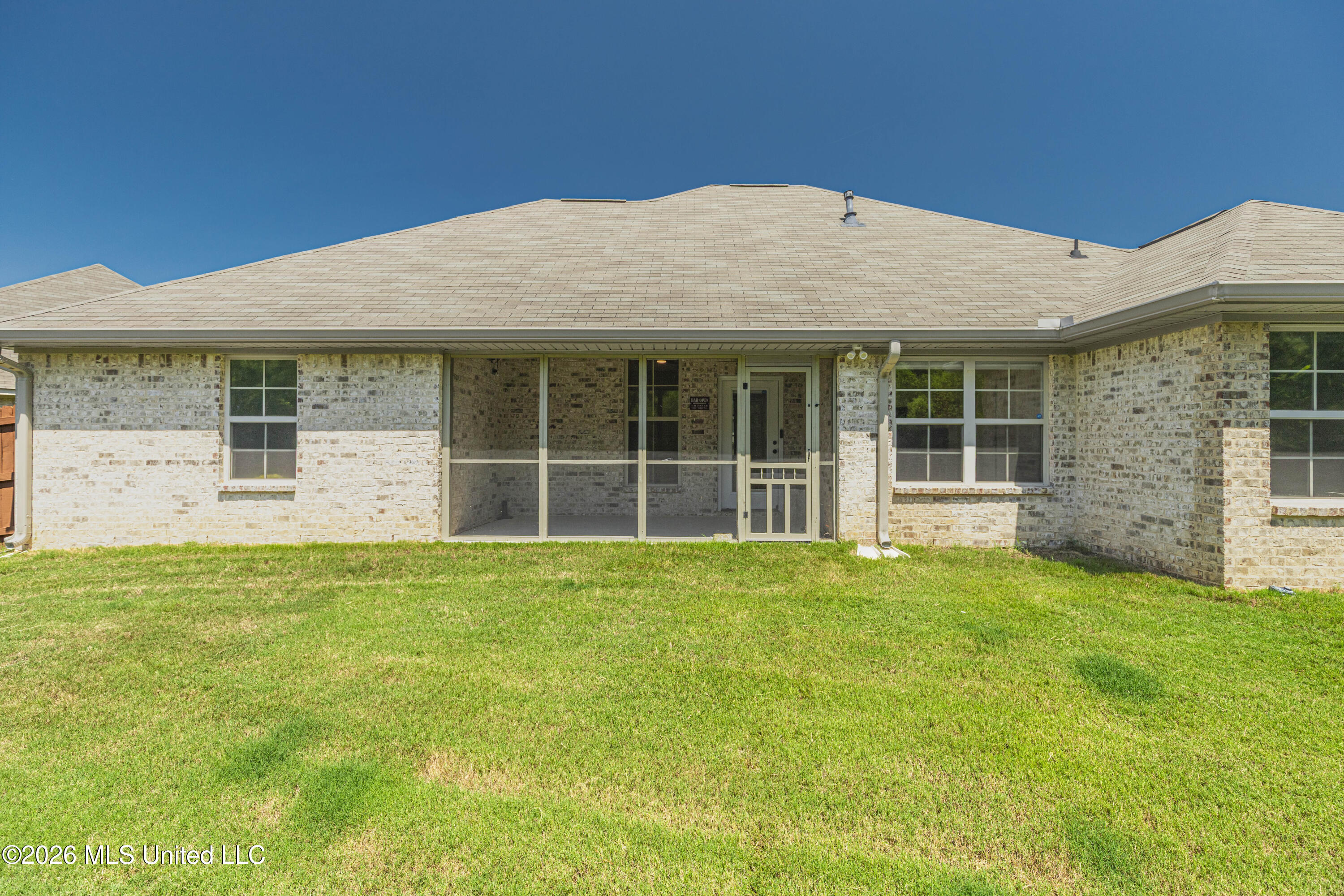 1019 Silver Circle Property Photo 39