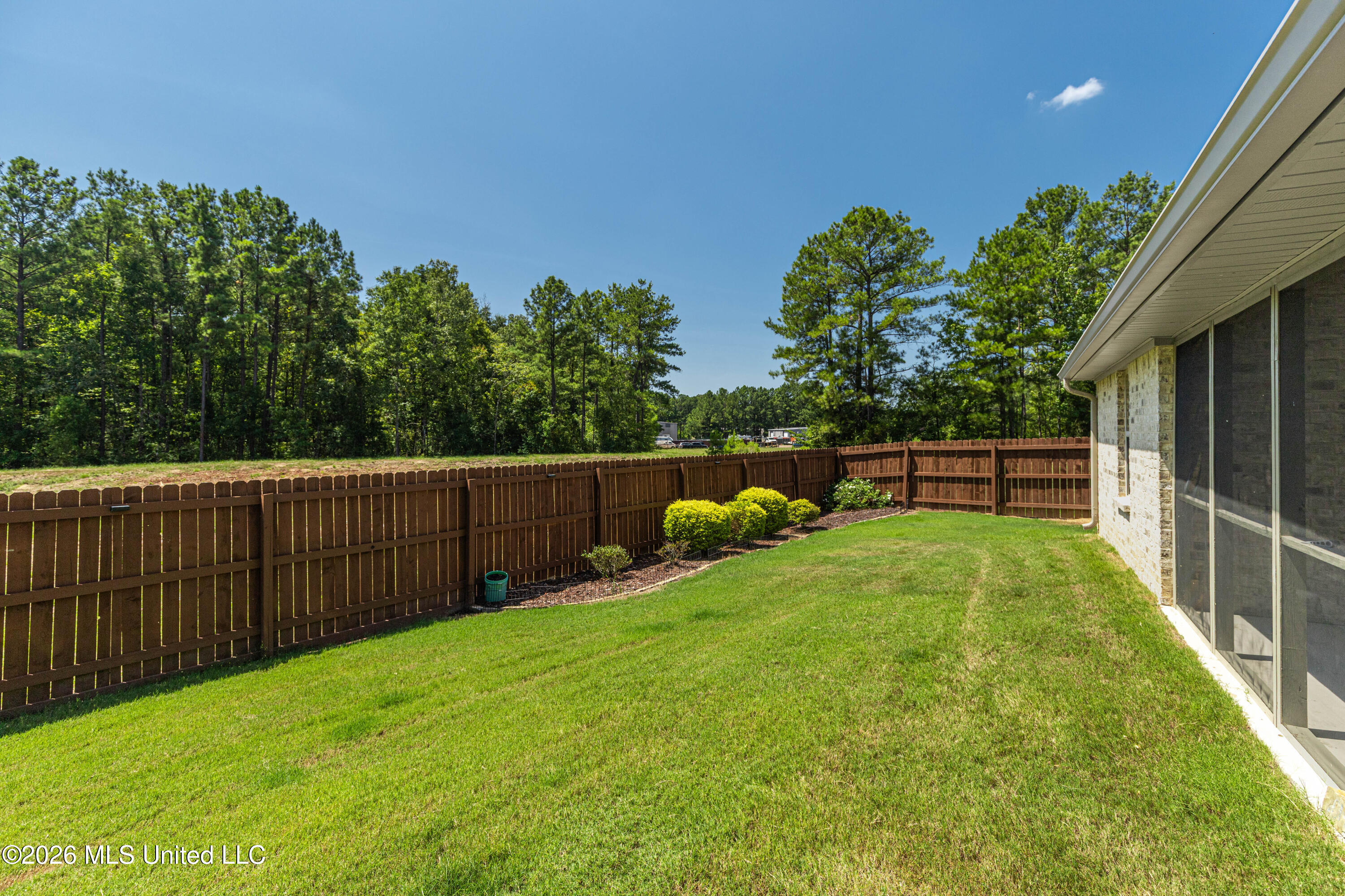 1019 Silver Circle Property Photo 42