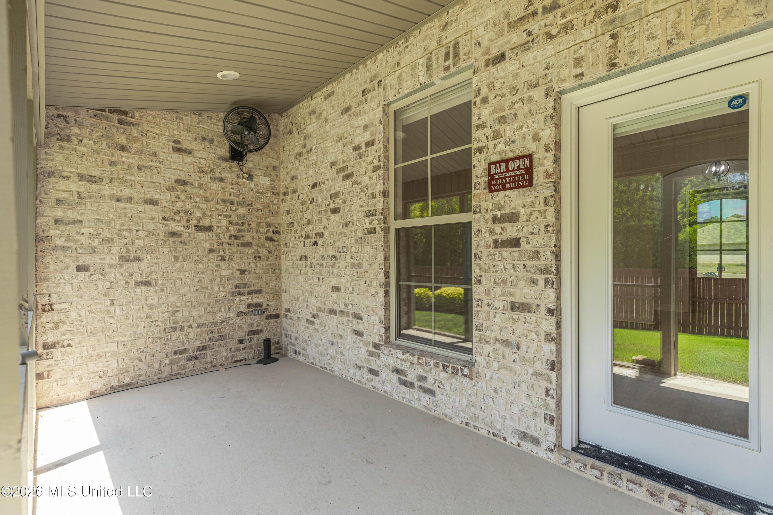1019 Silver Circle Property Photo 44