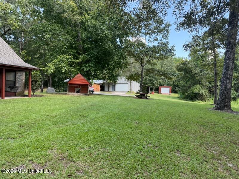 18159 Highway 15 Property Photo 5