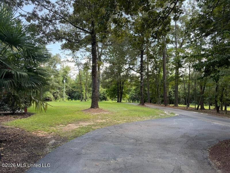 18159 Highway 15 Property Photo 6