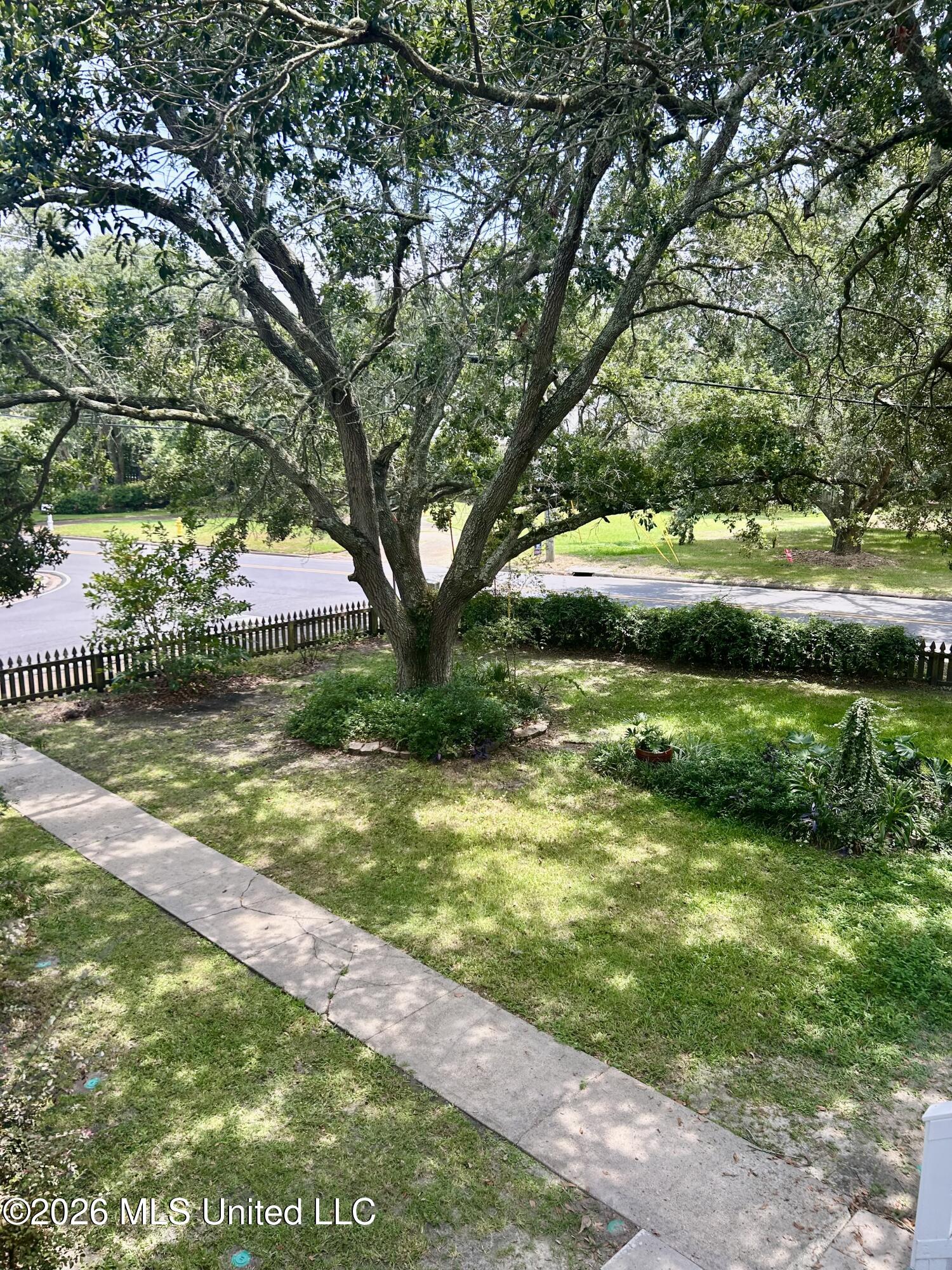 2421 Washington Avenue Property Photo 10