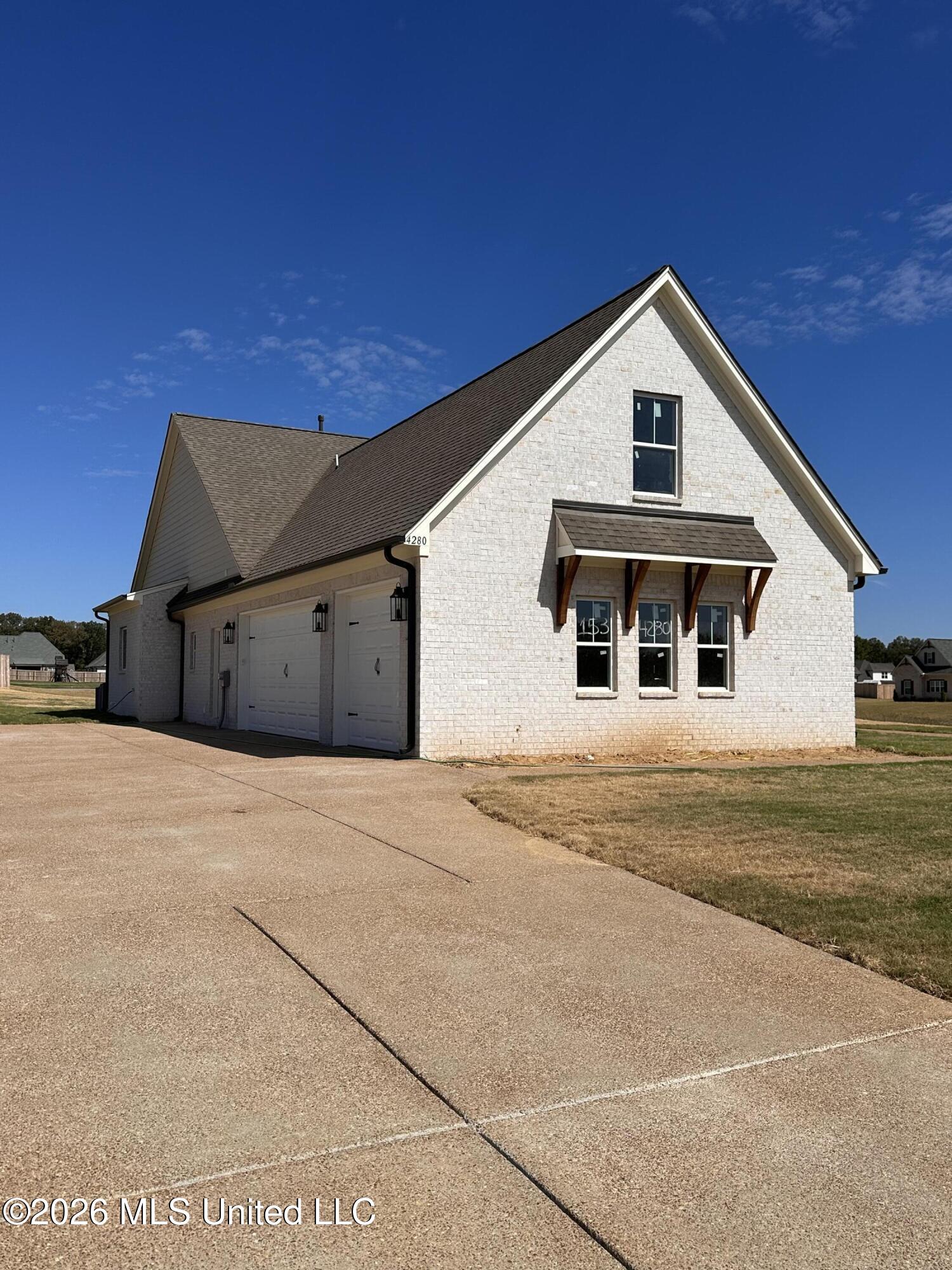 4280 Edison Drive Property Photo 4