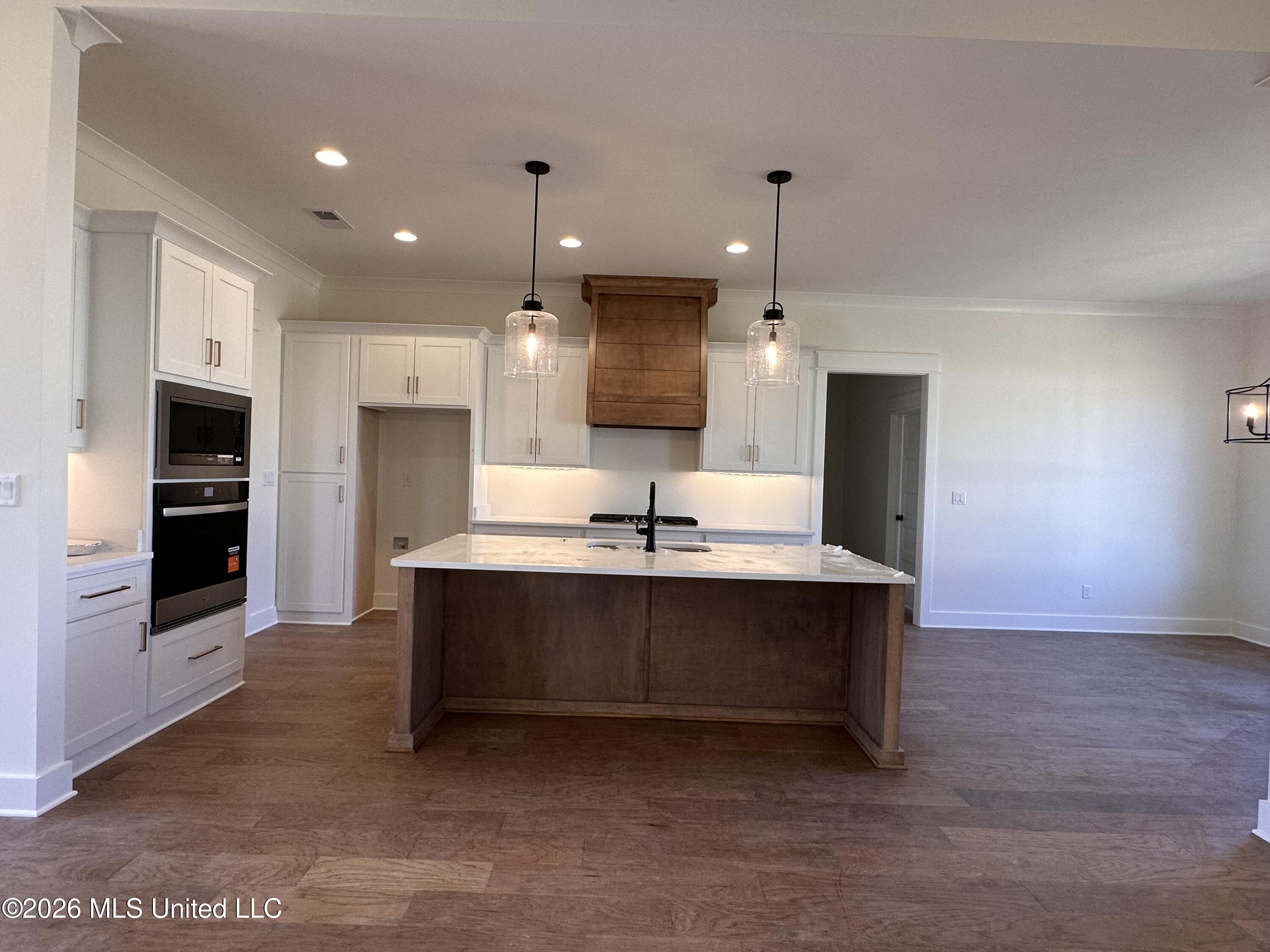 4280 Edison Drive Property Photo 12