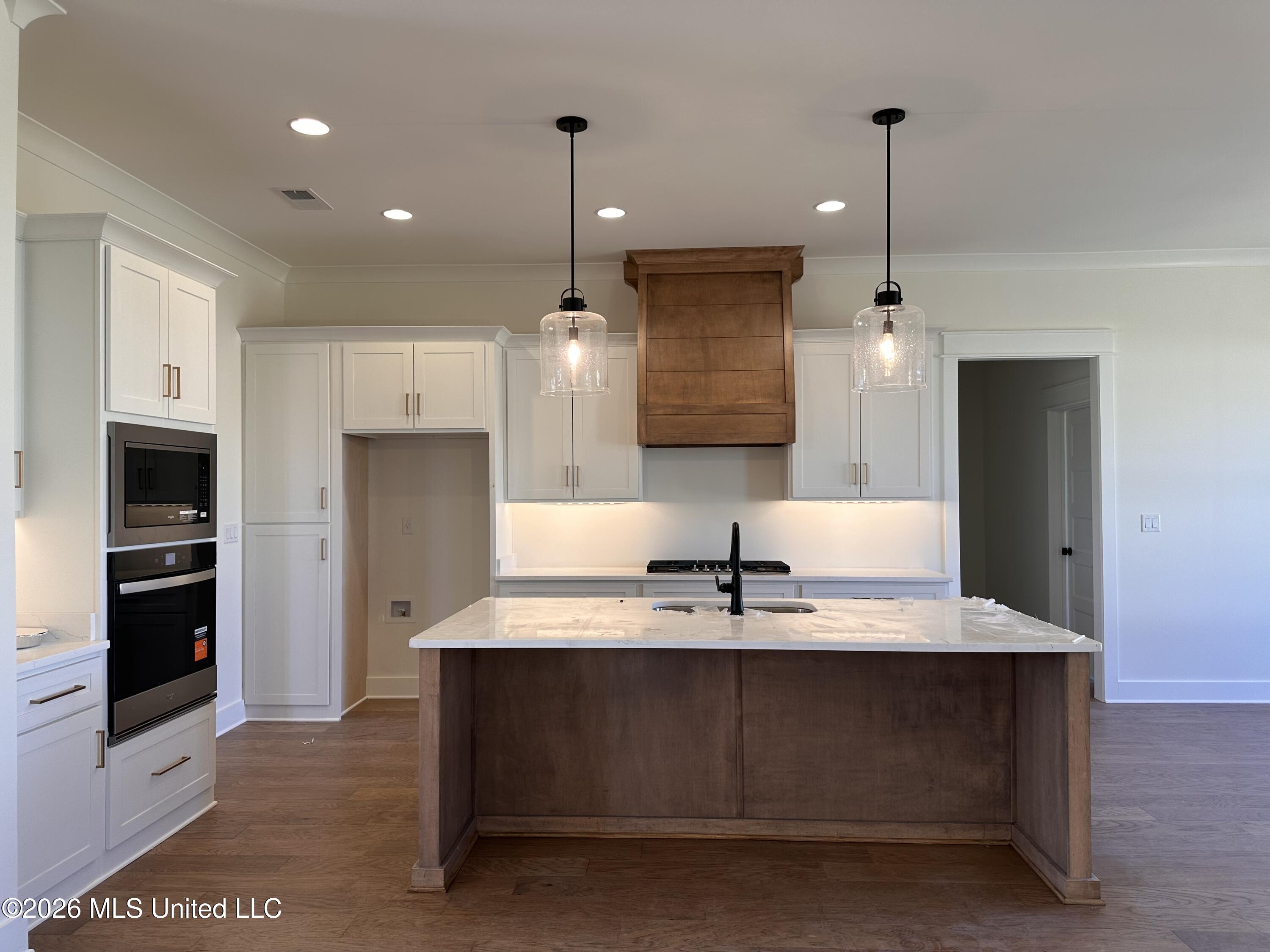 4280 Edison Drive Property Photo 16