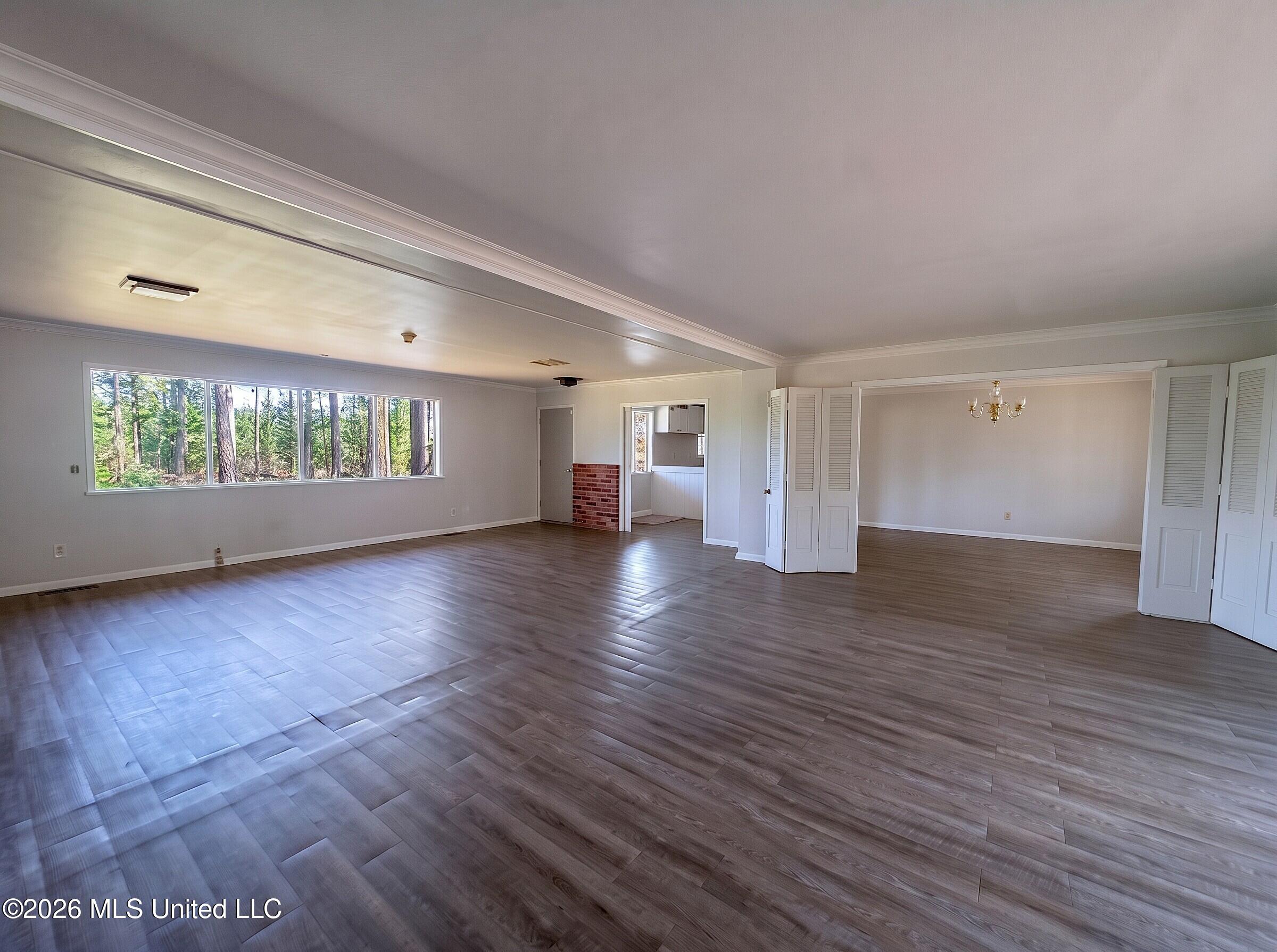 5726 Fernwood Drive Property Photo 5
