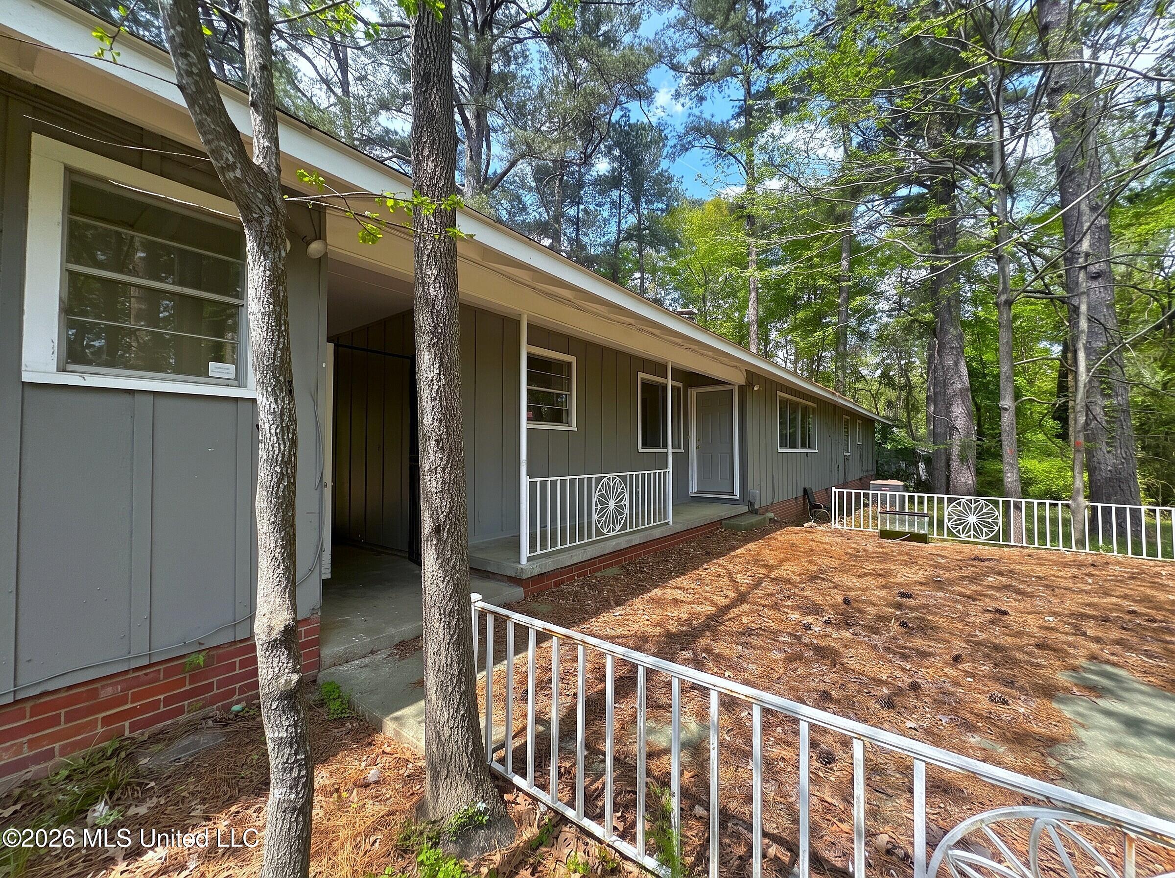 5726 Fernwood Drive Property Photo 14