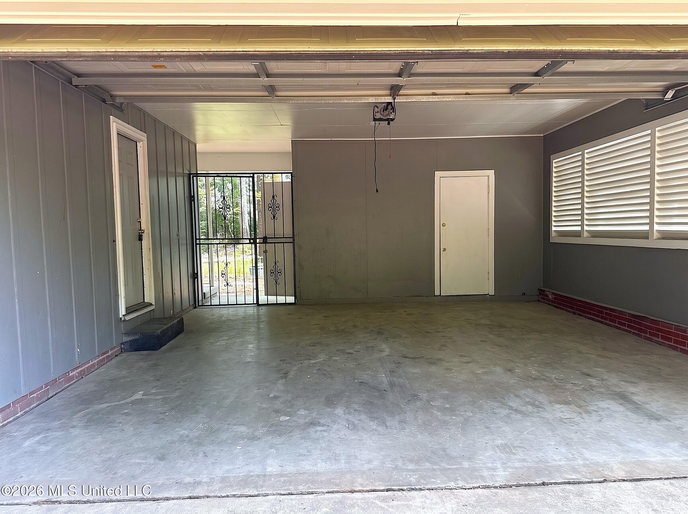 5726 Fernwood Drive Property Photo 15