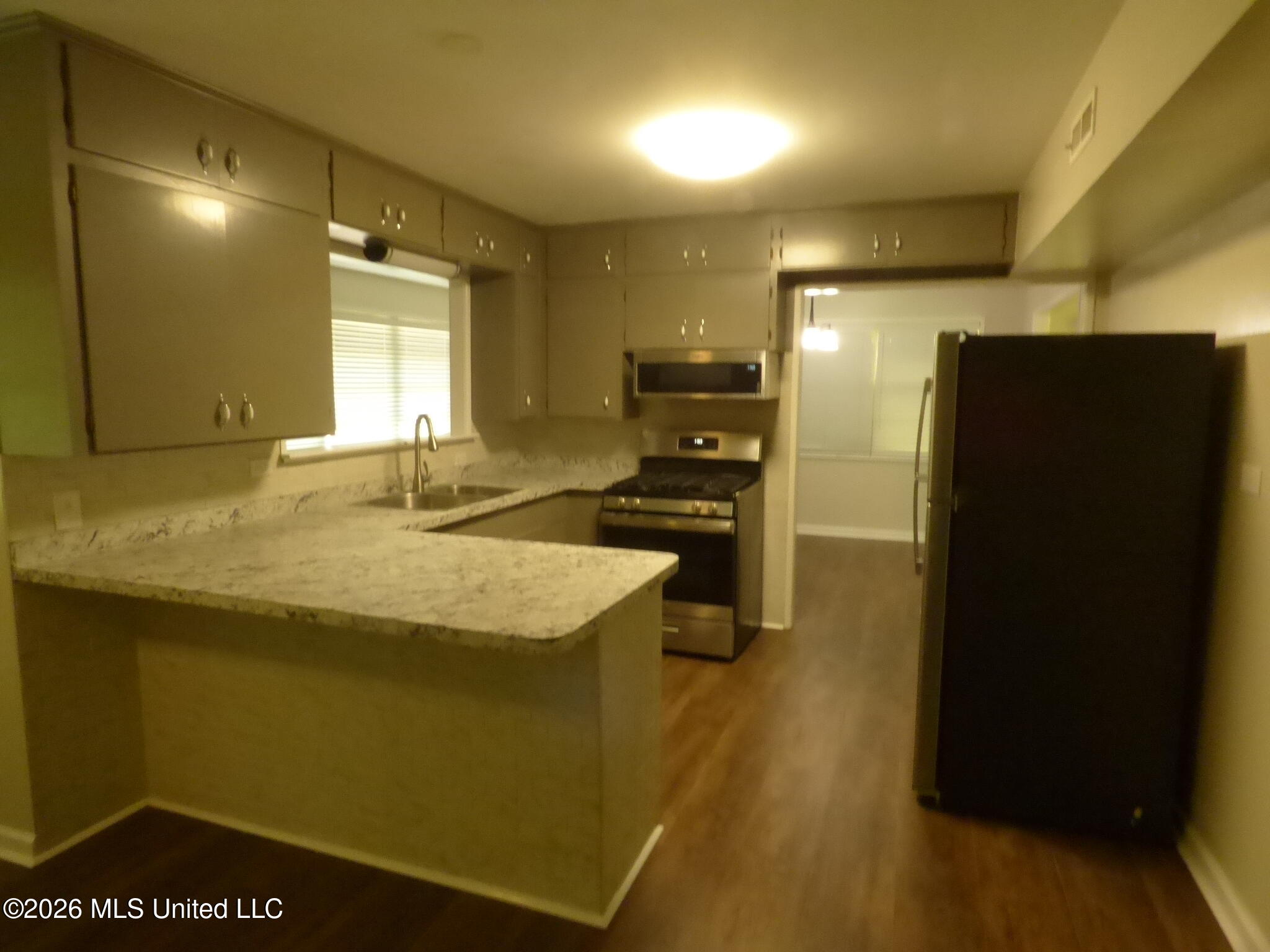 2083 Martin Road Property Photo 2