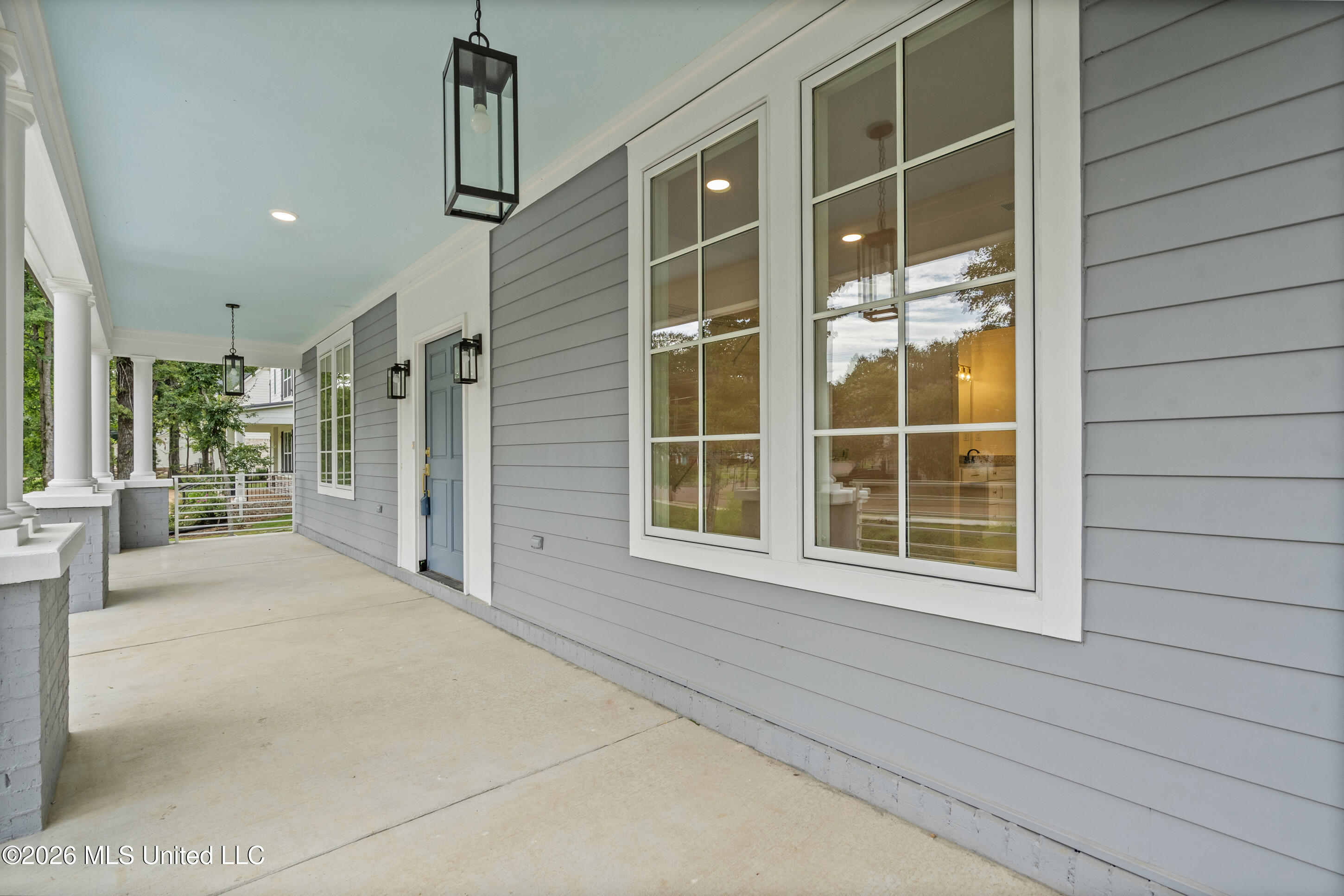 2133 Timber Lane Property Photo 4
