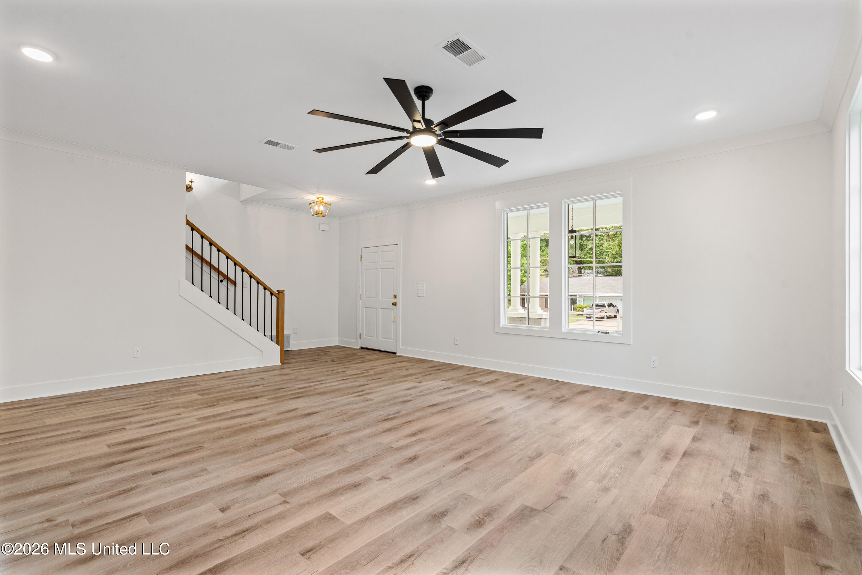 2133 Timber Lane Property Photo 6