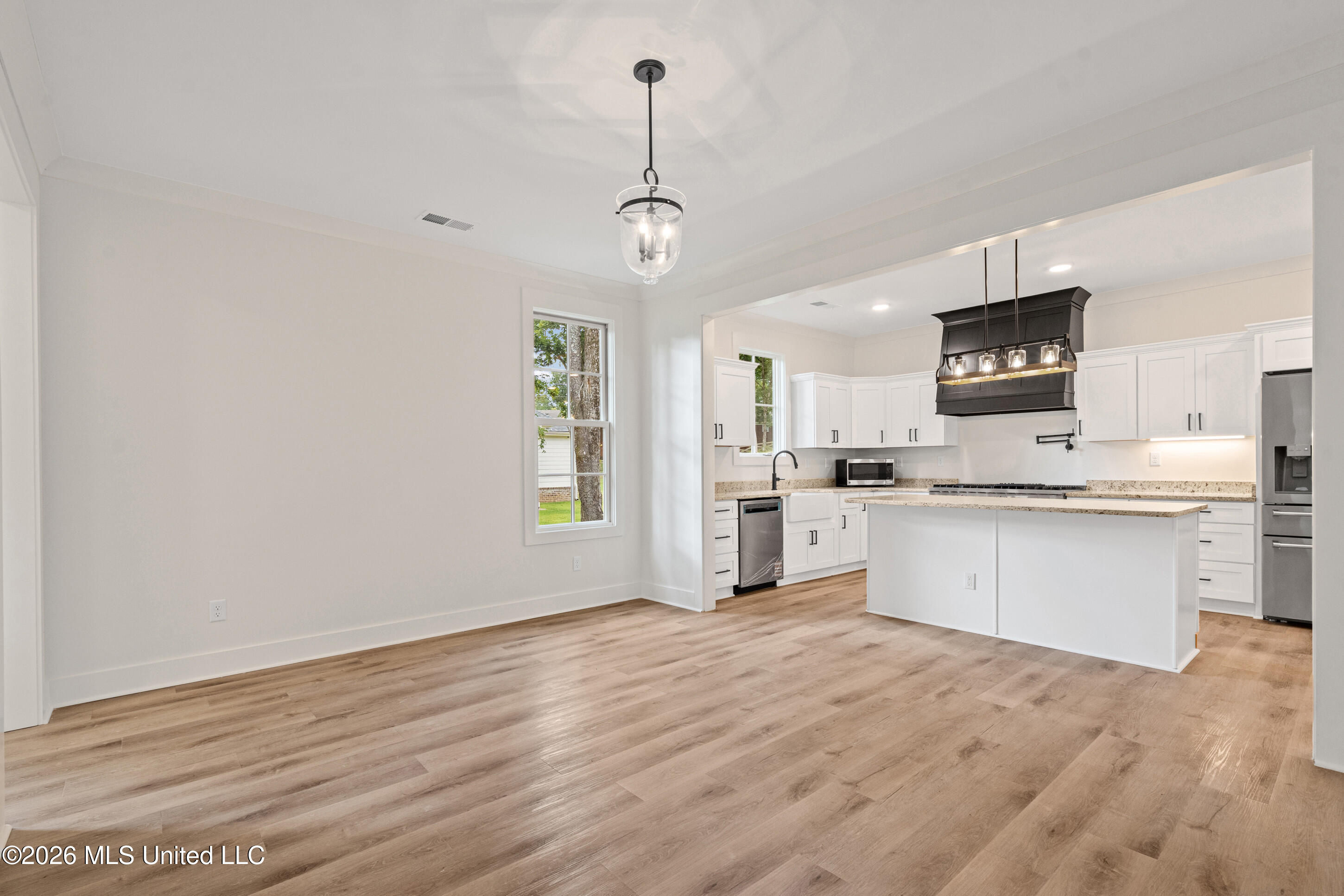 2133 Timber Lane Property Photo 8