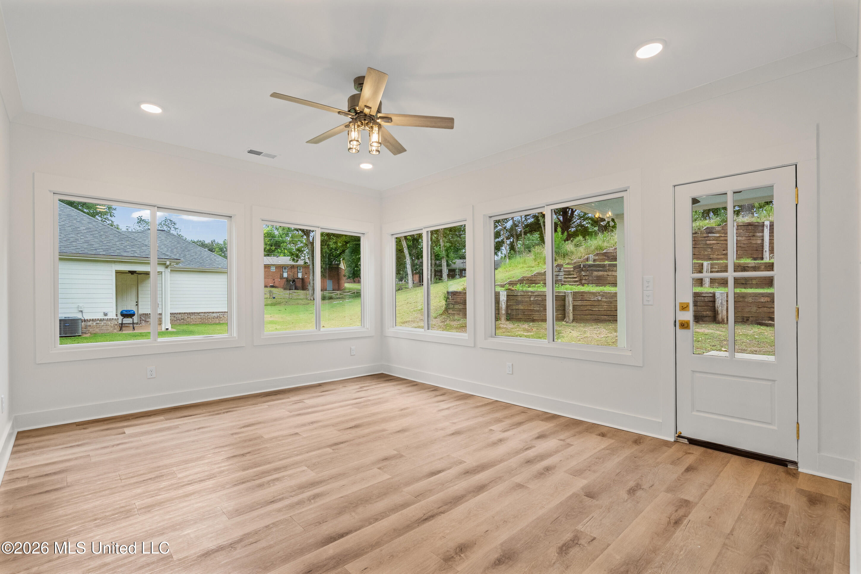 2133 Timber Lane Property Photo 13