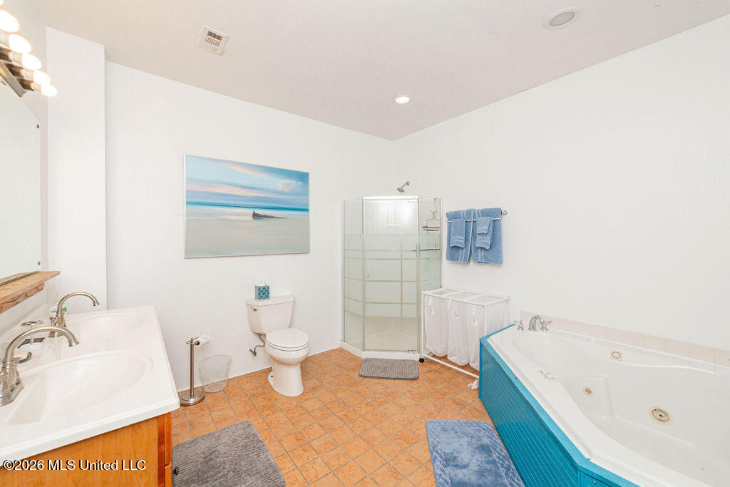 811 View Street Property Photo 10