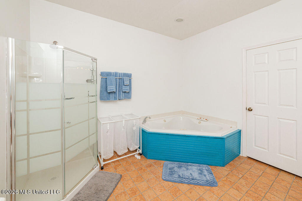811 View Street Property Photo 11