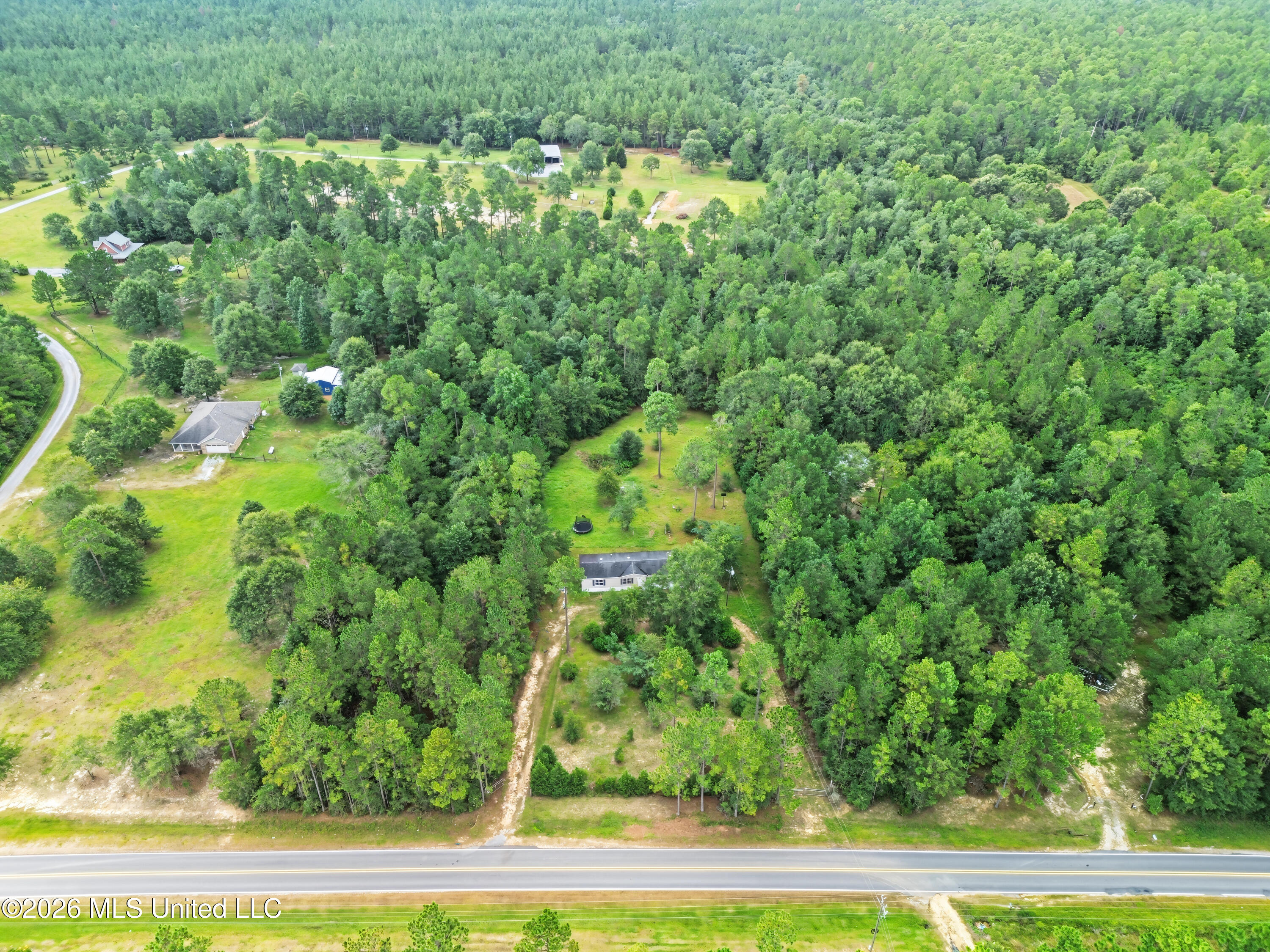 760 W Mchenry Road Property Photo 3