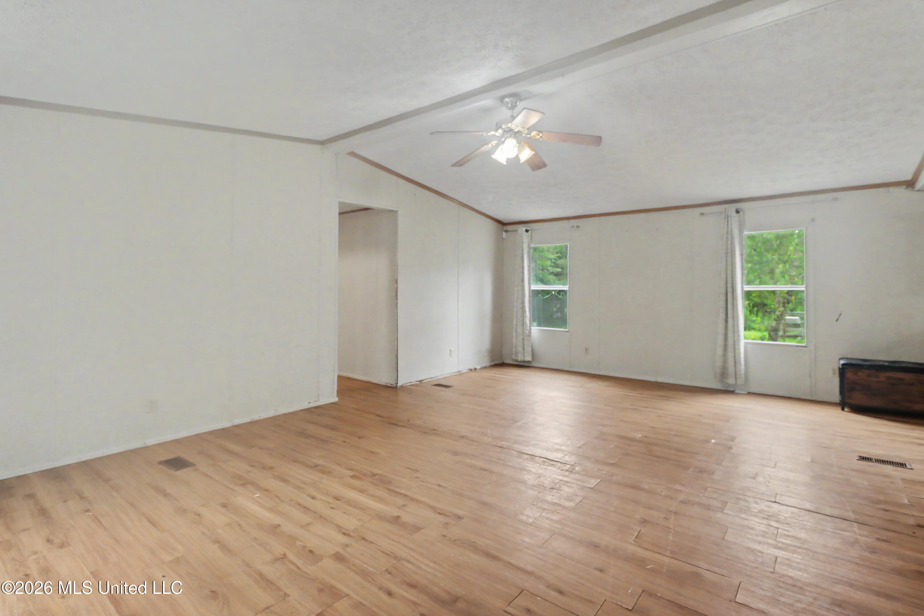 760 W Mchenry Road Property Photo 5