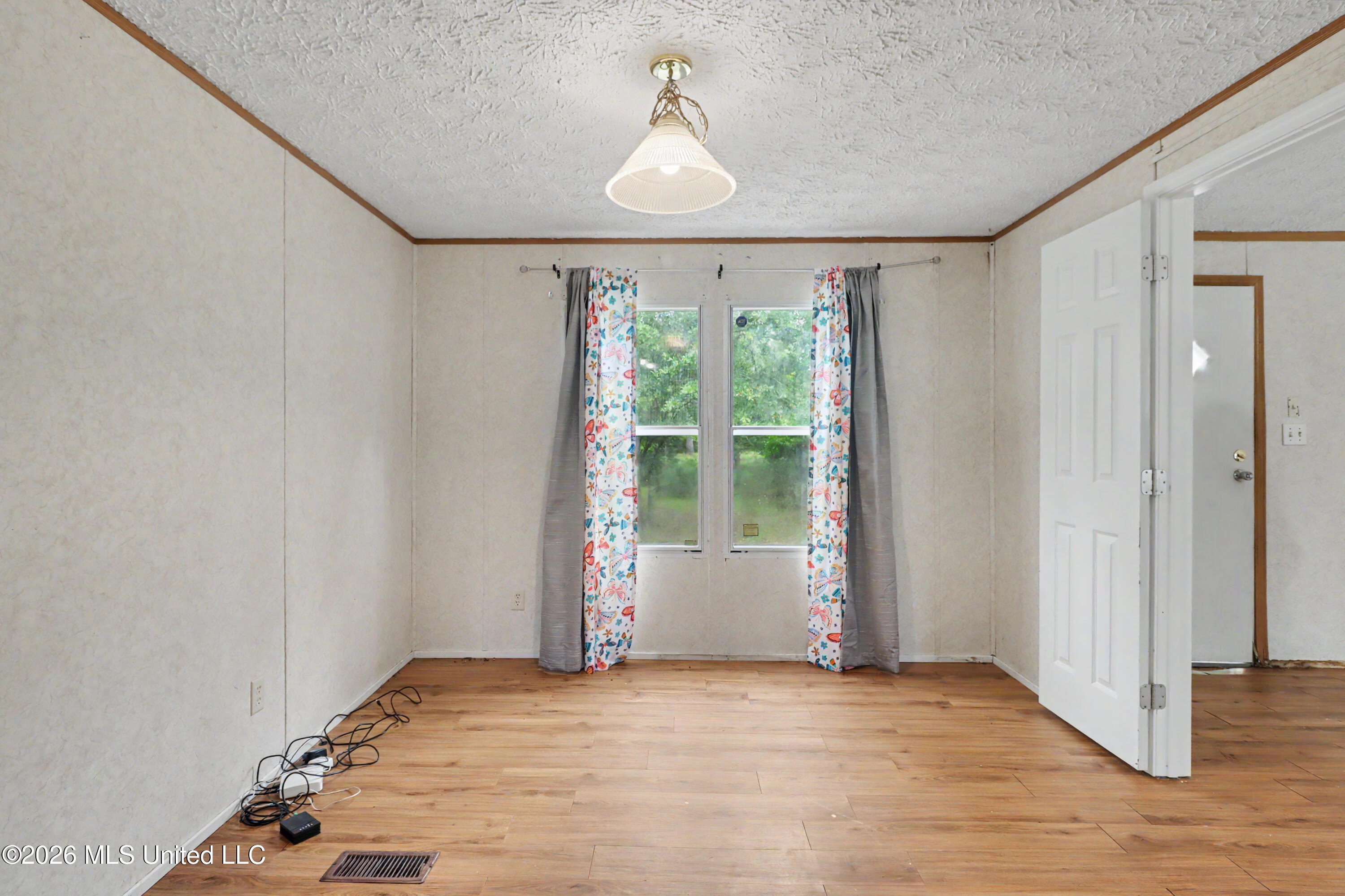 760 W Mchenry Road Property Photo 10