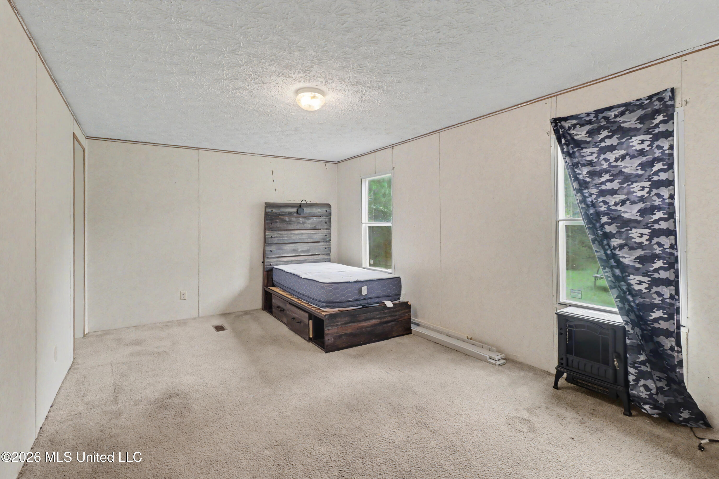 760 W Mchenry Road Property Photo 12