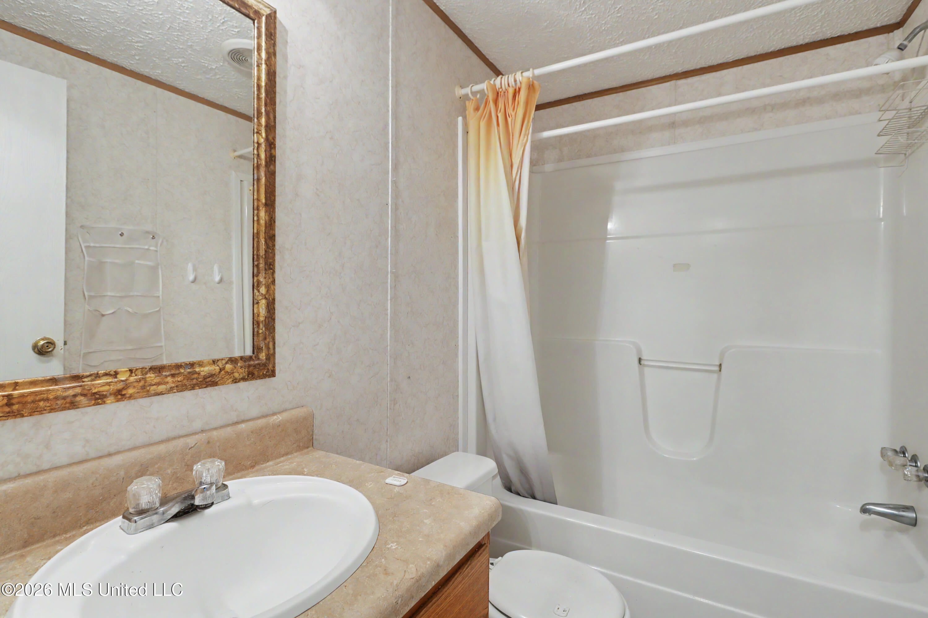 760 W Mchenry Road Property Photo 15