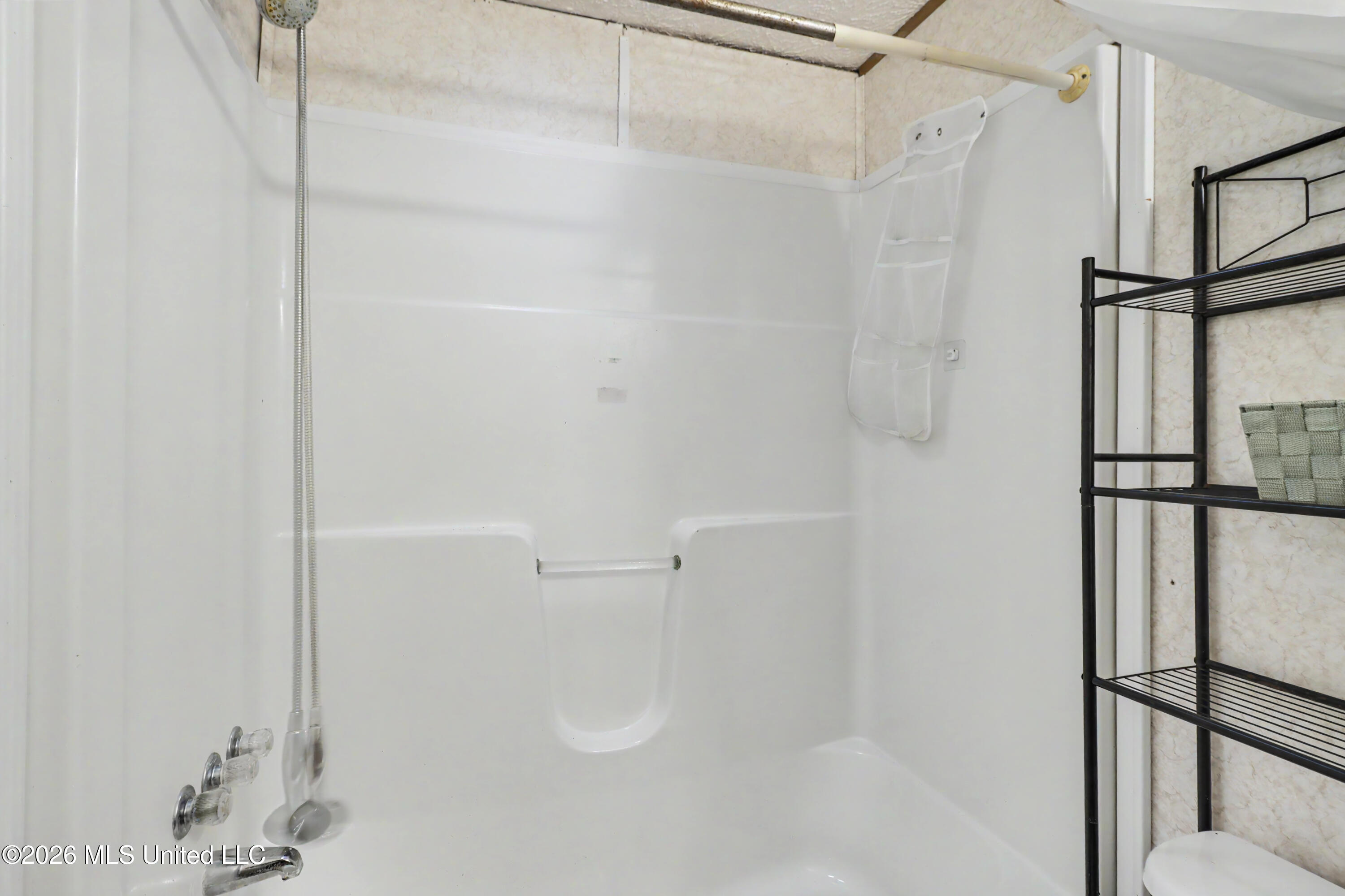 760 W Mchenry Road Property Photo 18