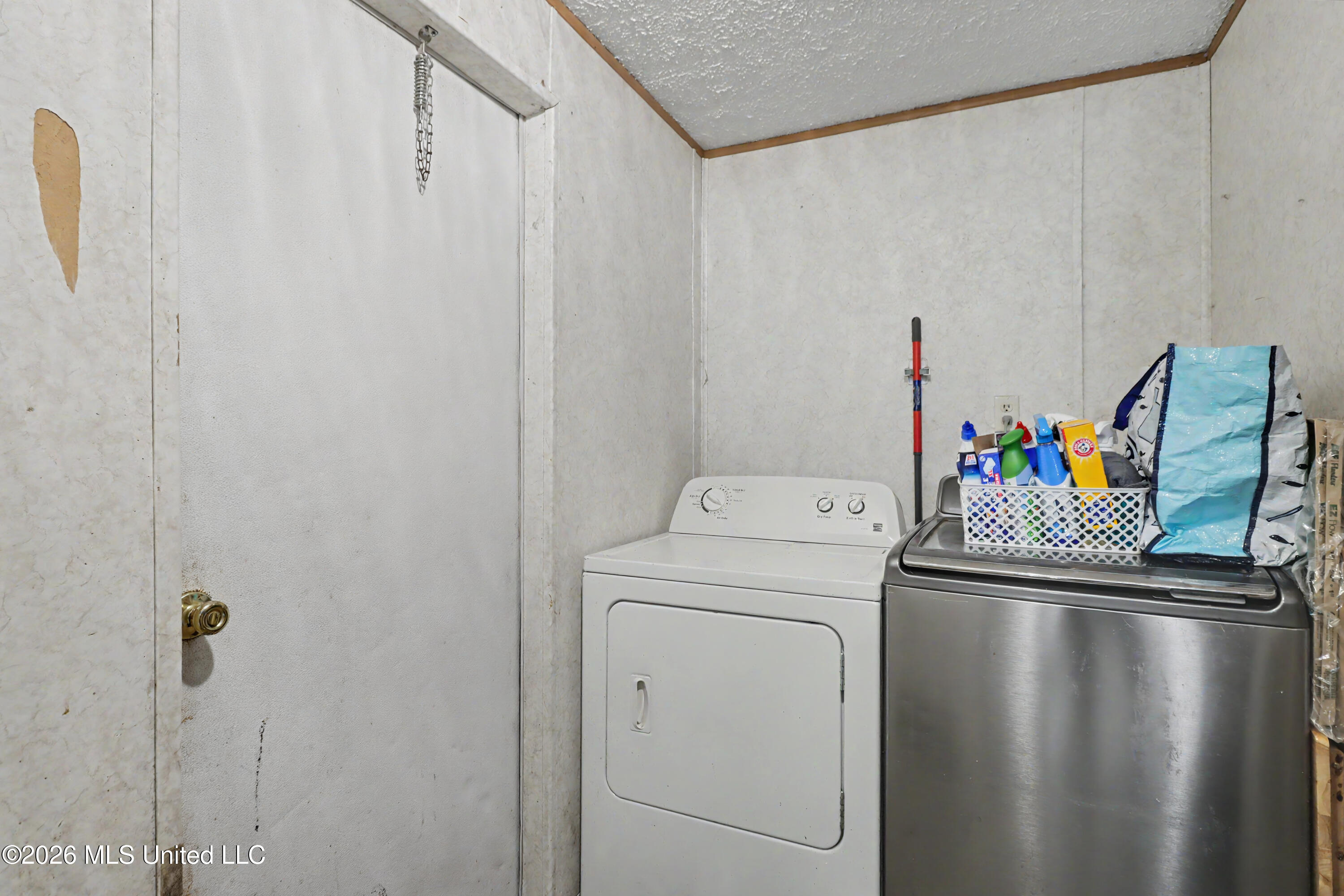 760 W Mchenry Road Property Photo 20