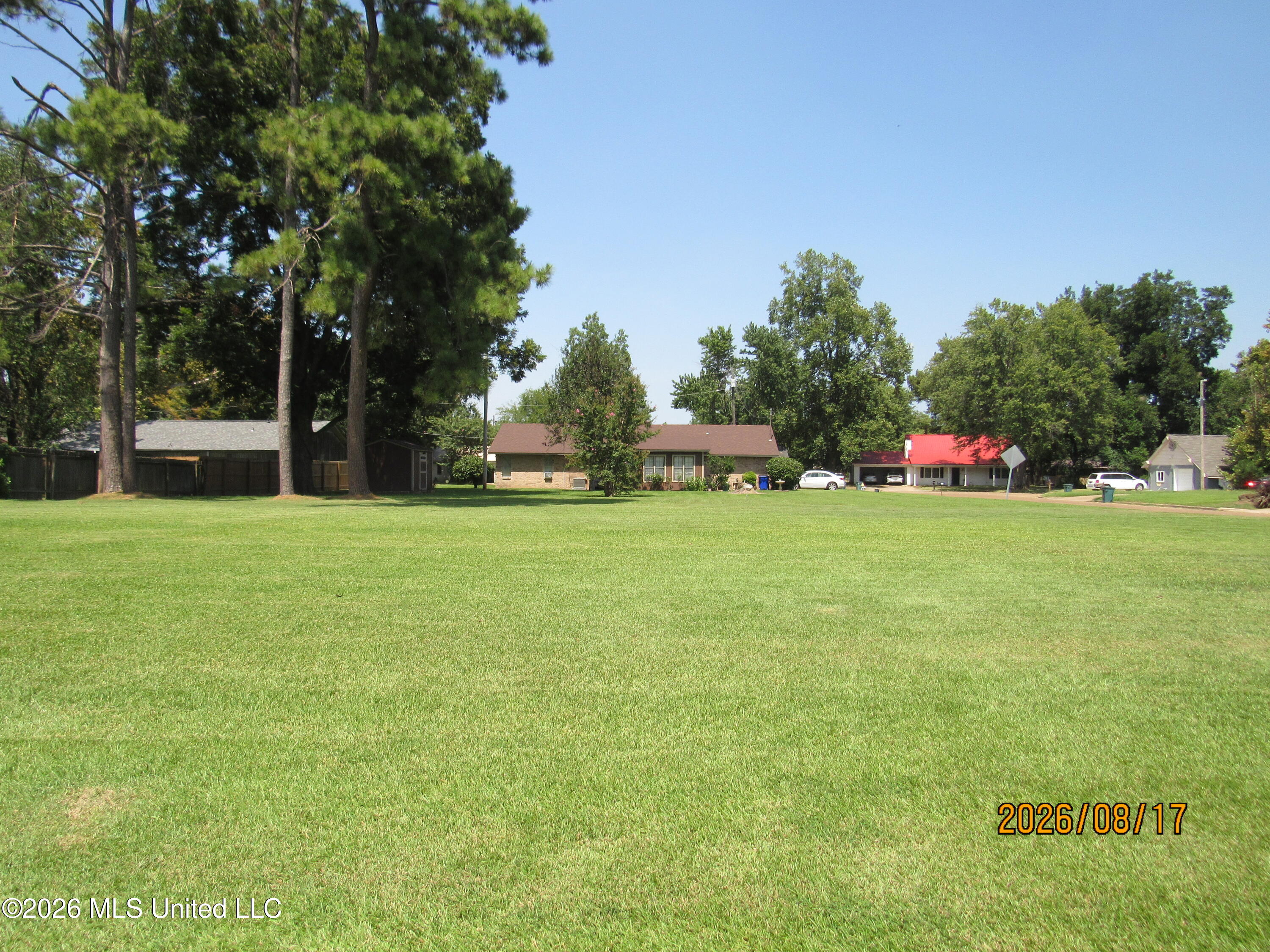 2345 E Clubview Circle Property Photo 5