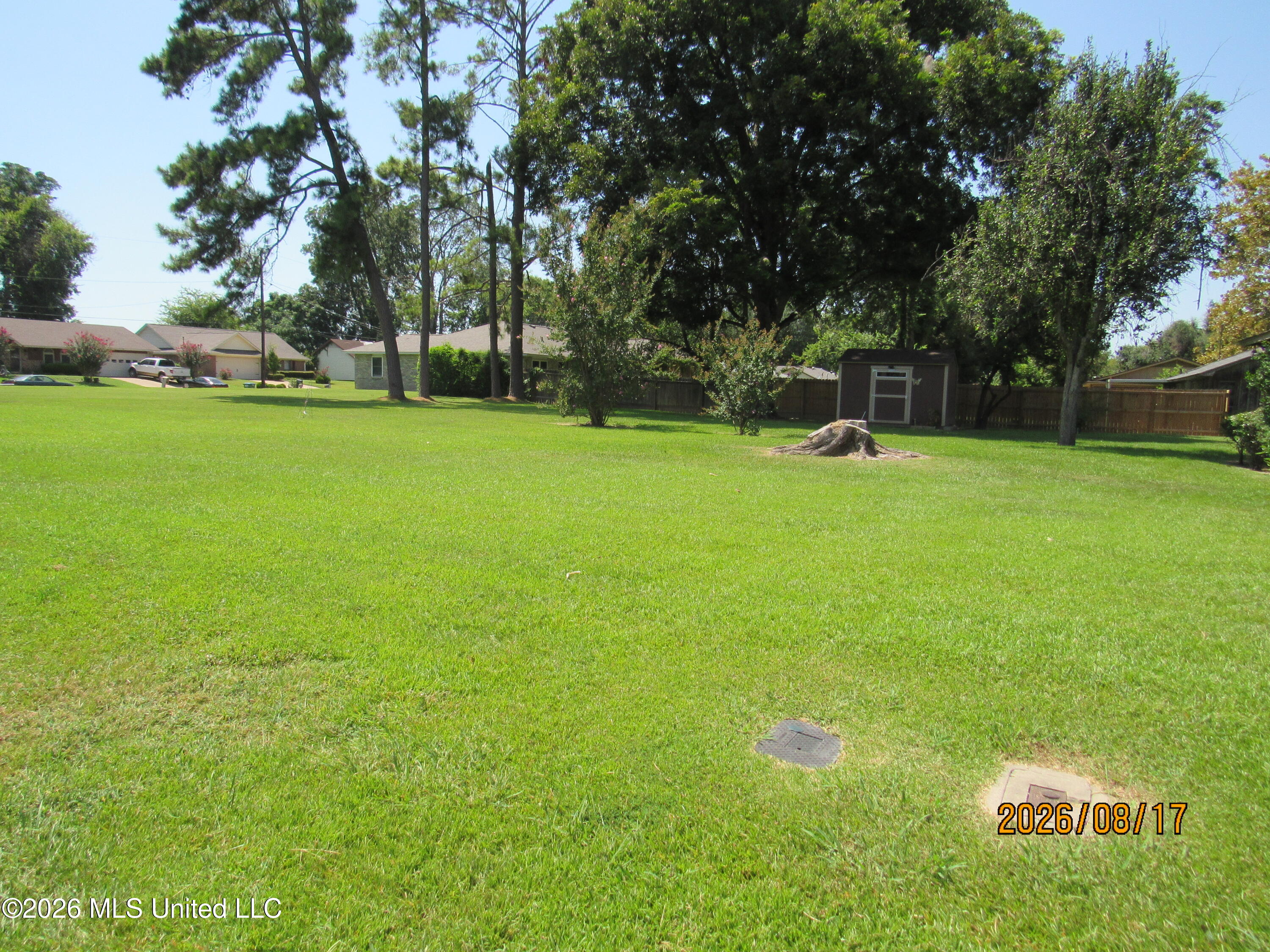 2345 E Clubview Circle Property Photo 6