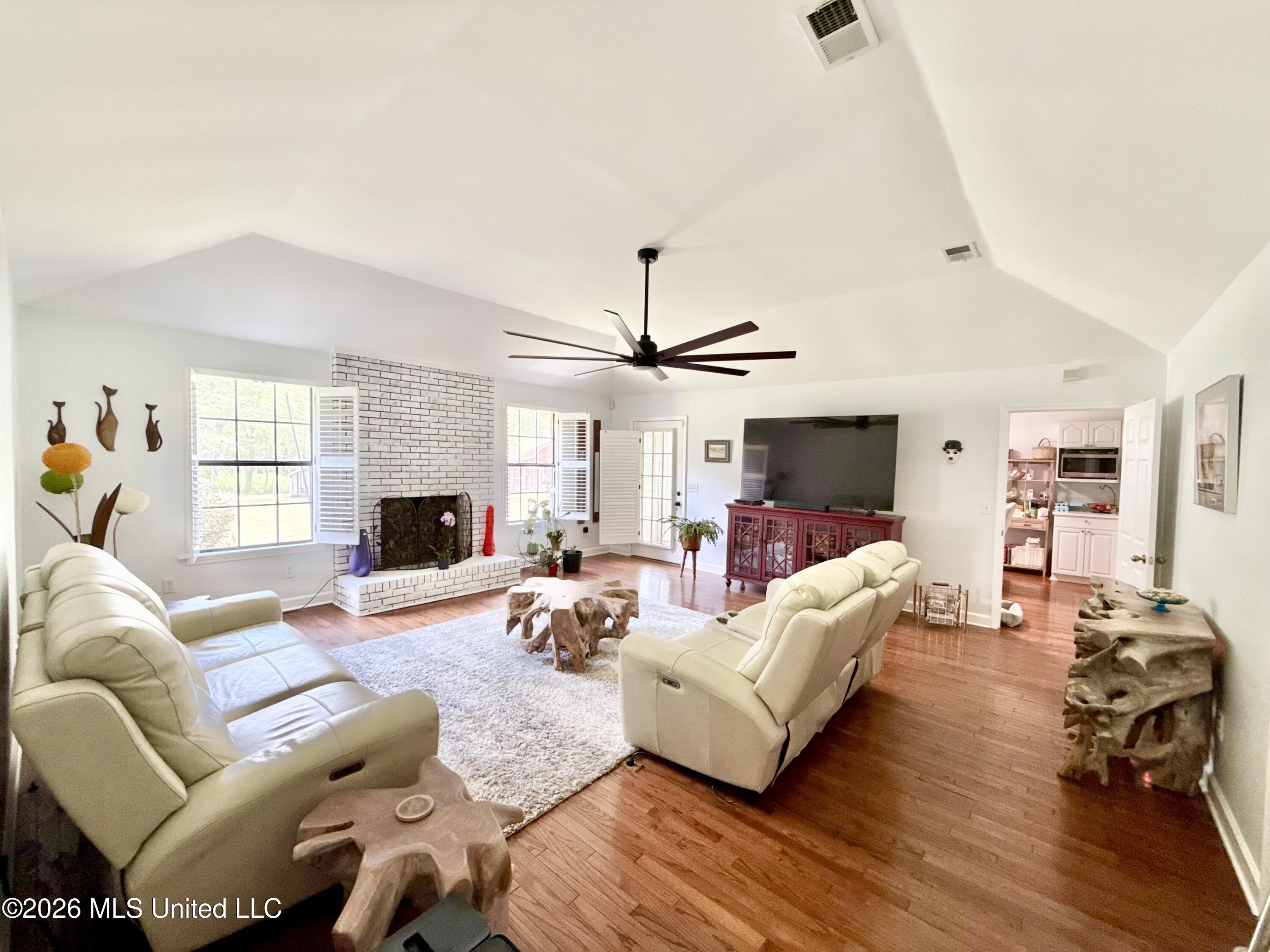 2078 Upton Road Property Photo 9