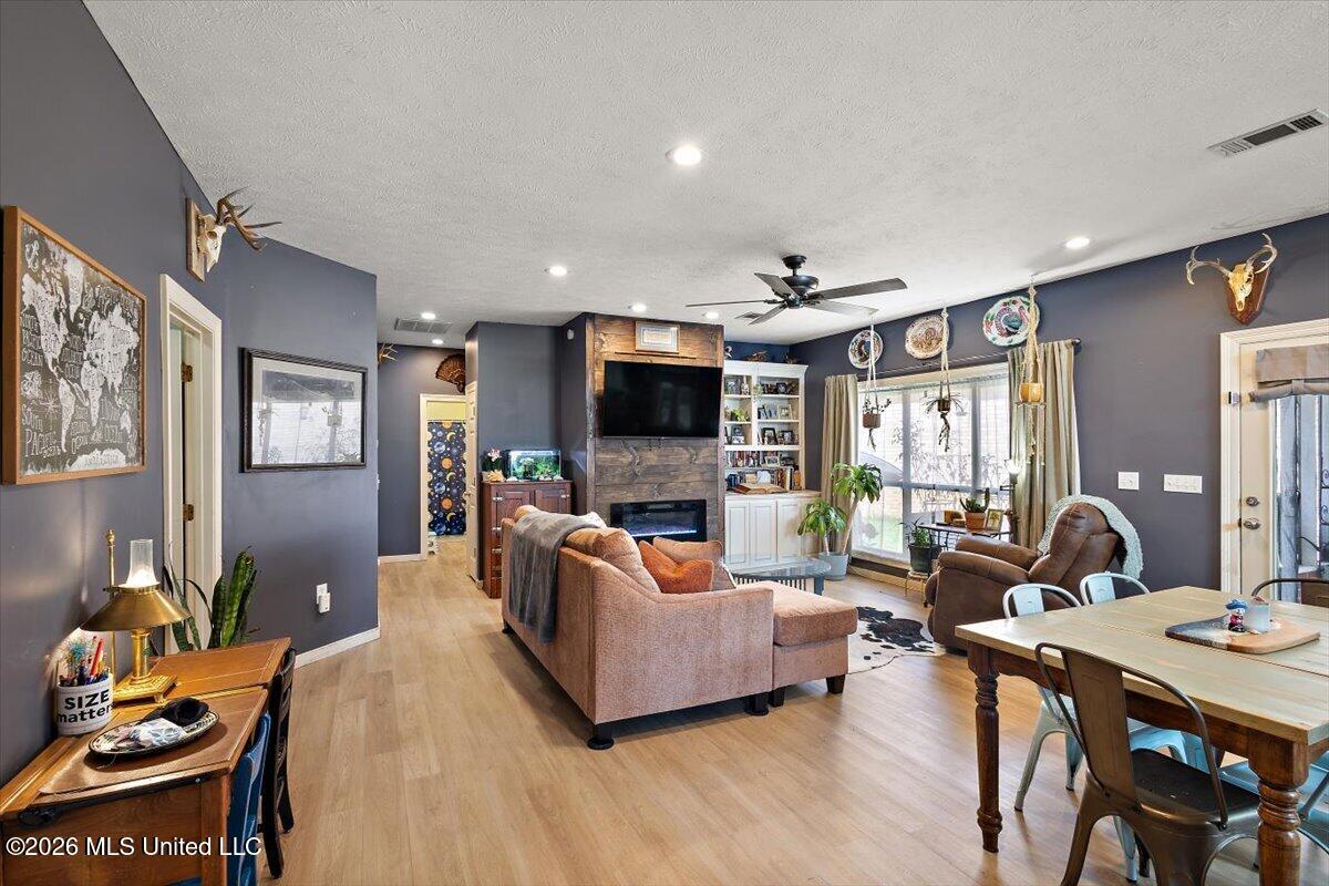 15 Ashland Avenue Property Photo 4
