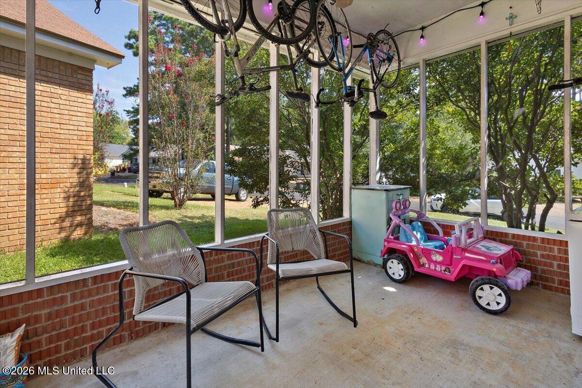 15 Ashland Avenue Property Photo 19