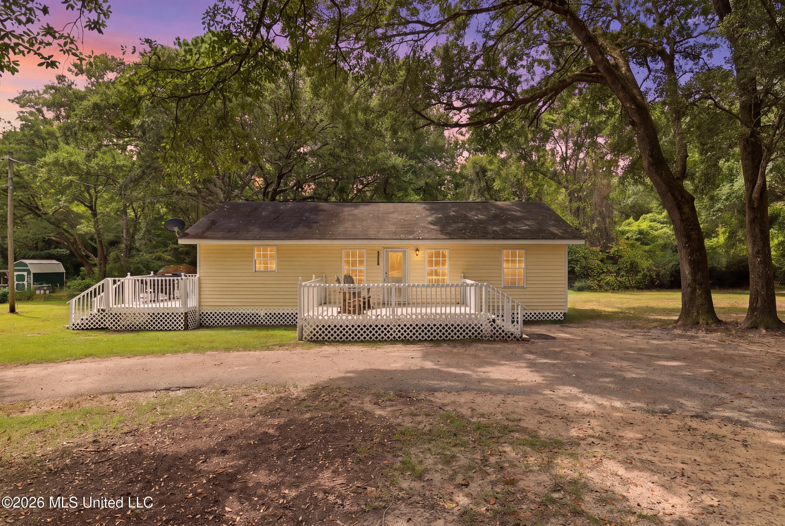 12111 Vidalia Road Property Photo 1