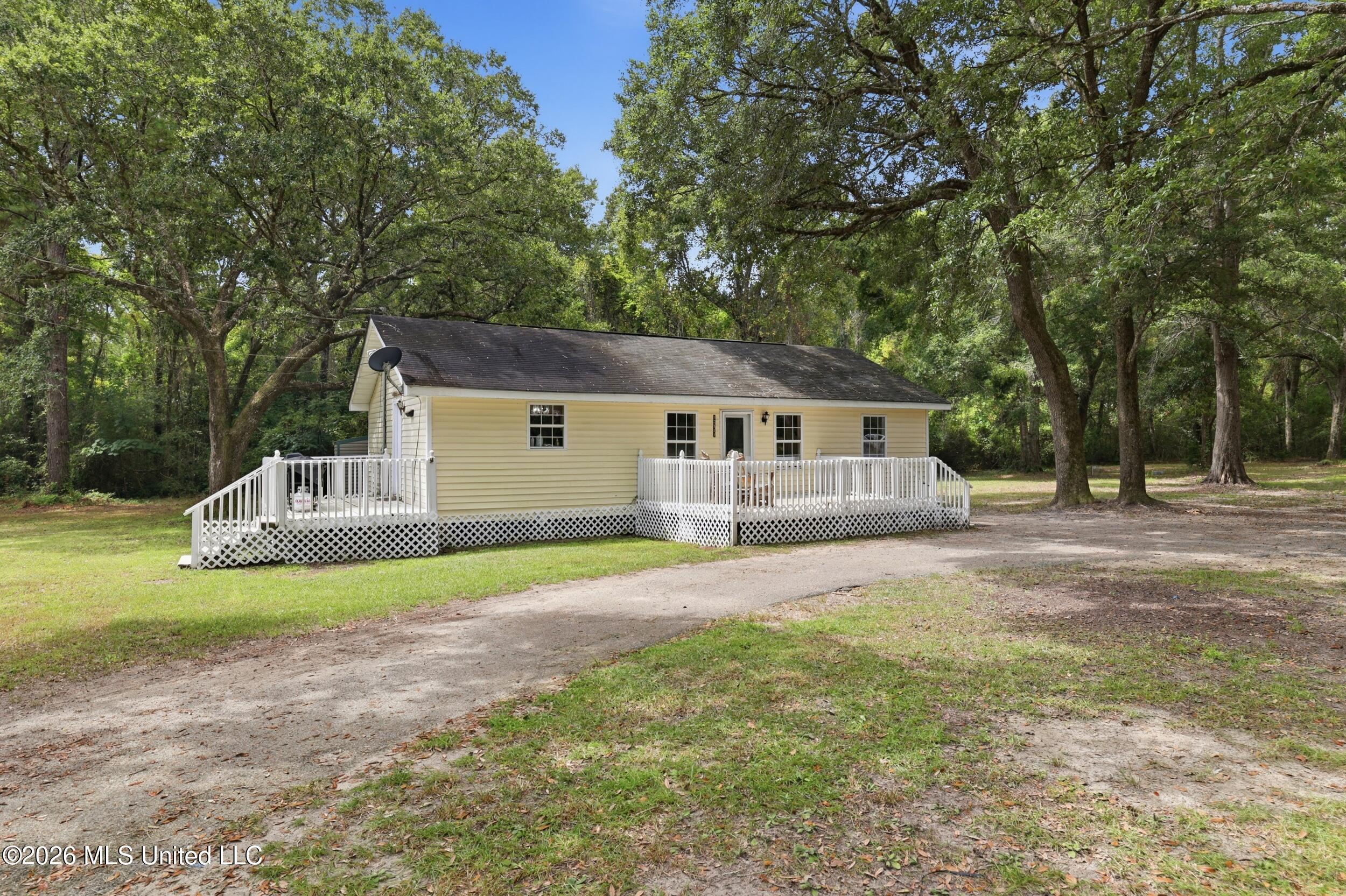 12111 Vidalia Road Property Photo 3