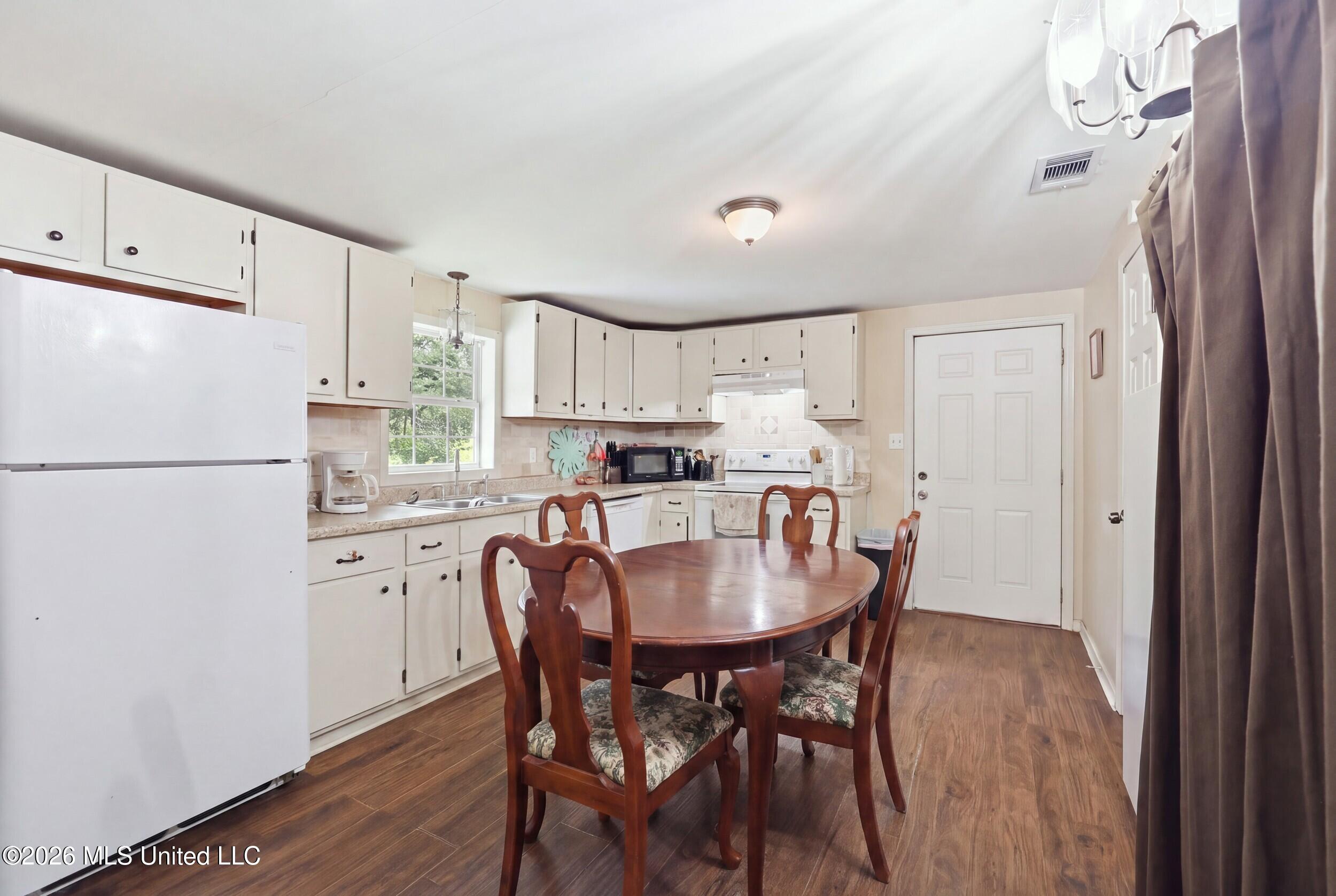 12111 Vidalia Road Property Photo 16