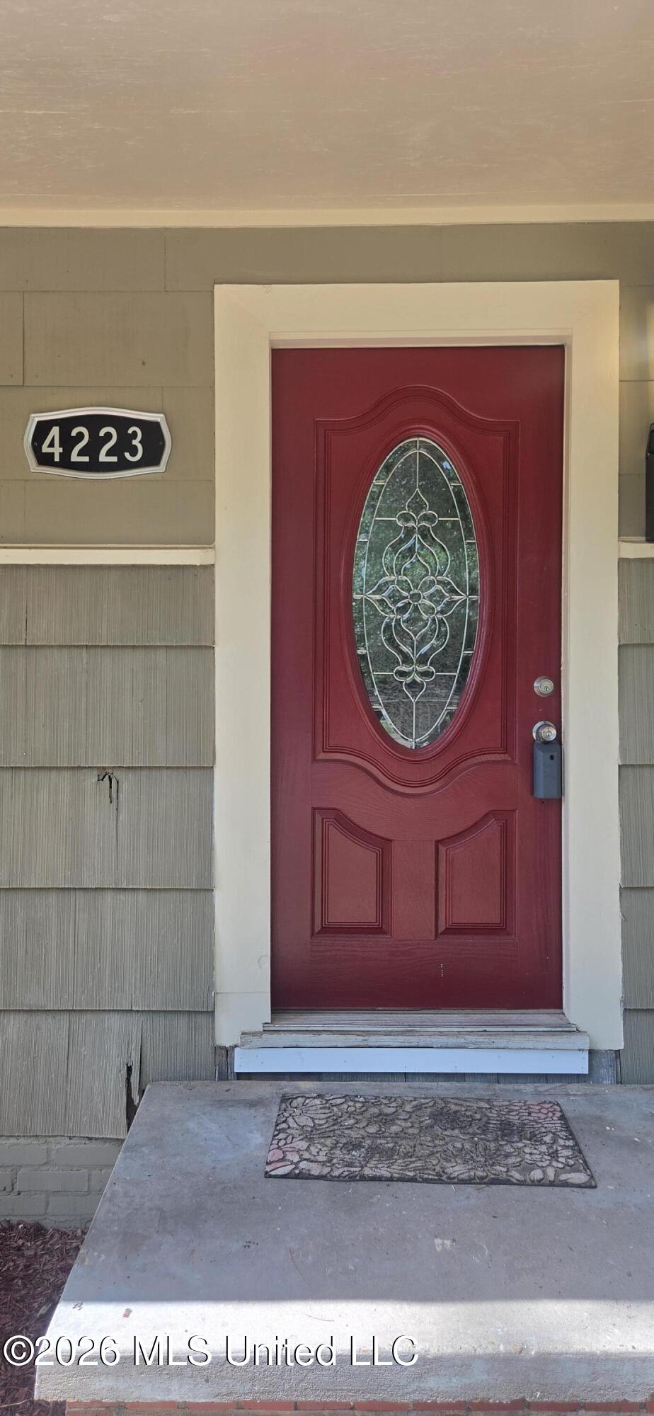 4223 Oakhill Drive Property Photo 3