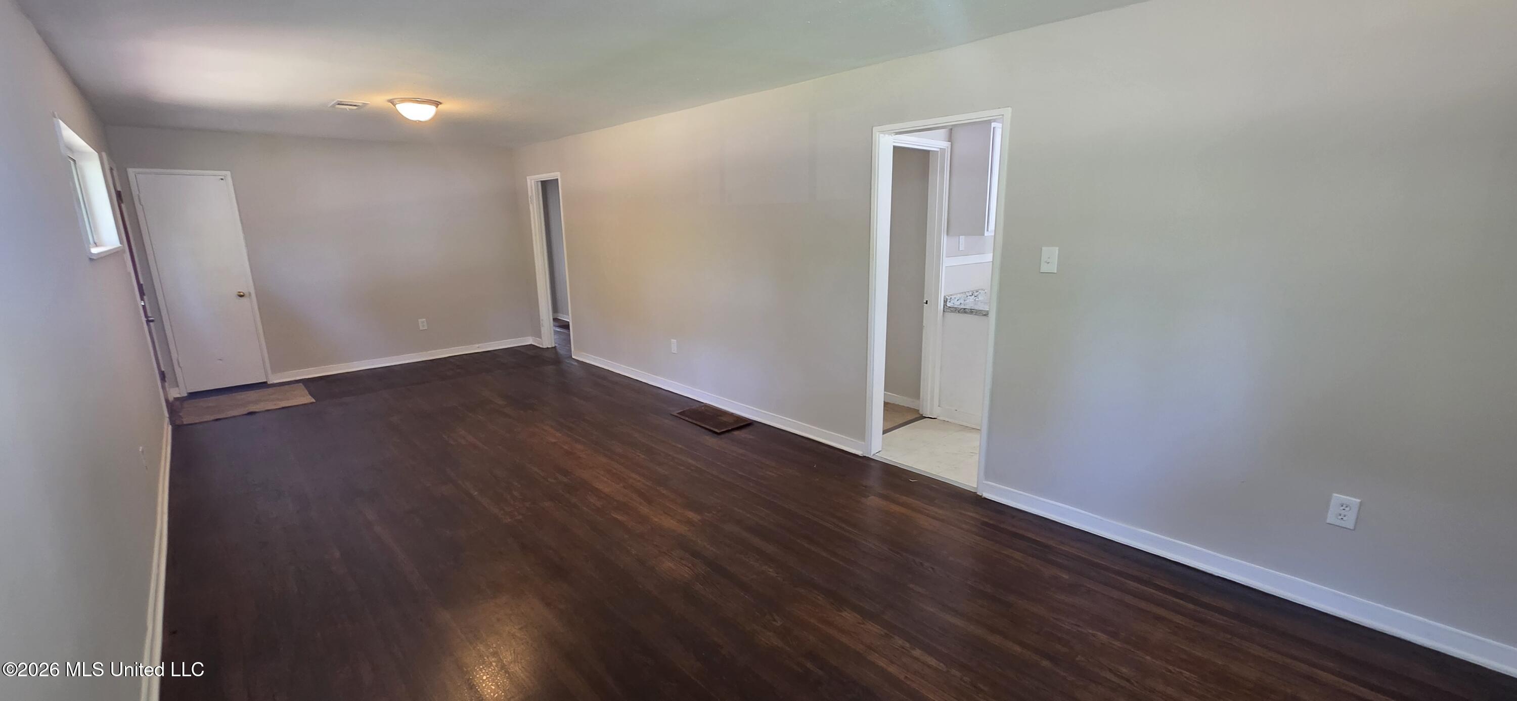 4223 Oakhill Drive Property Photo 7