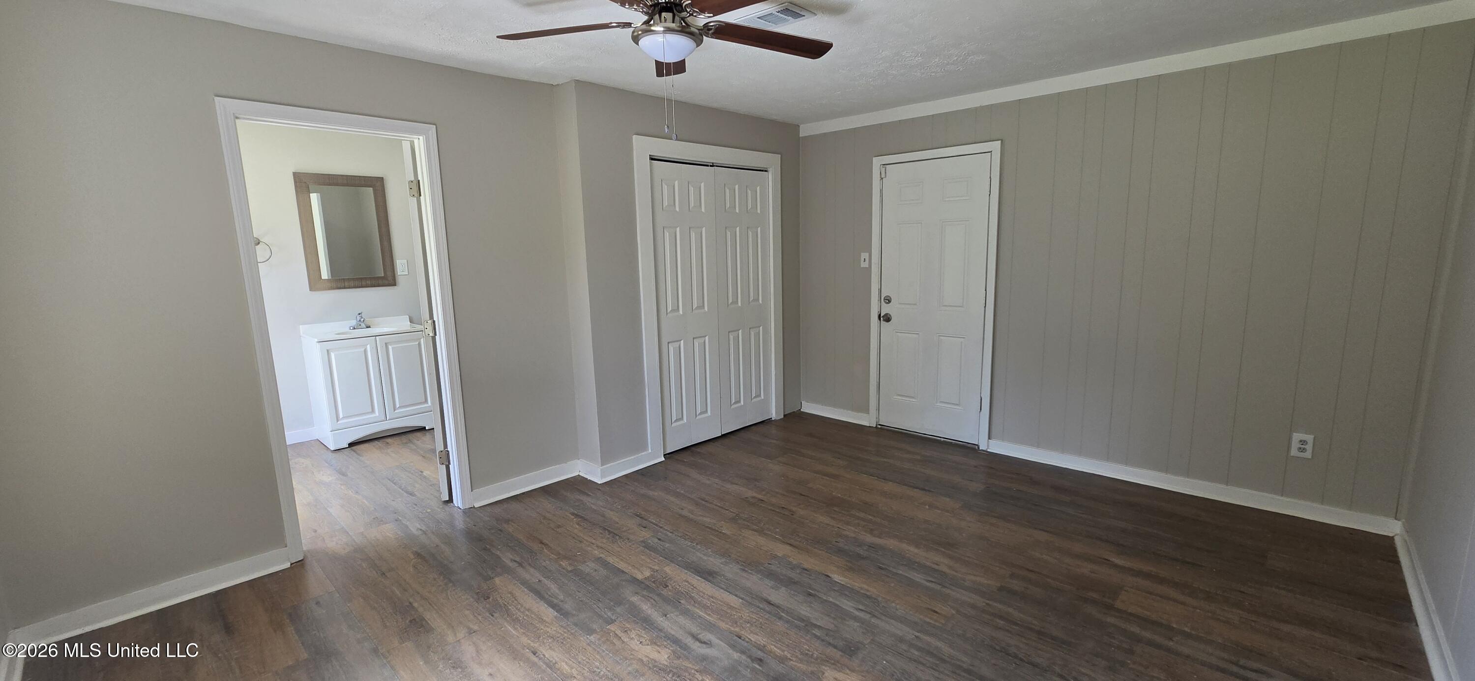 4223 Oakhill Drive Property Photo 18