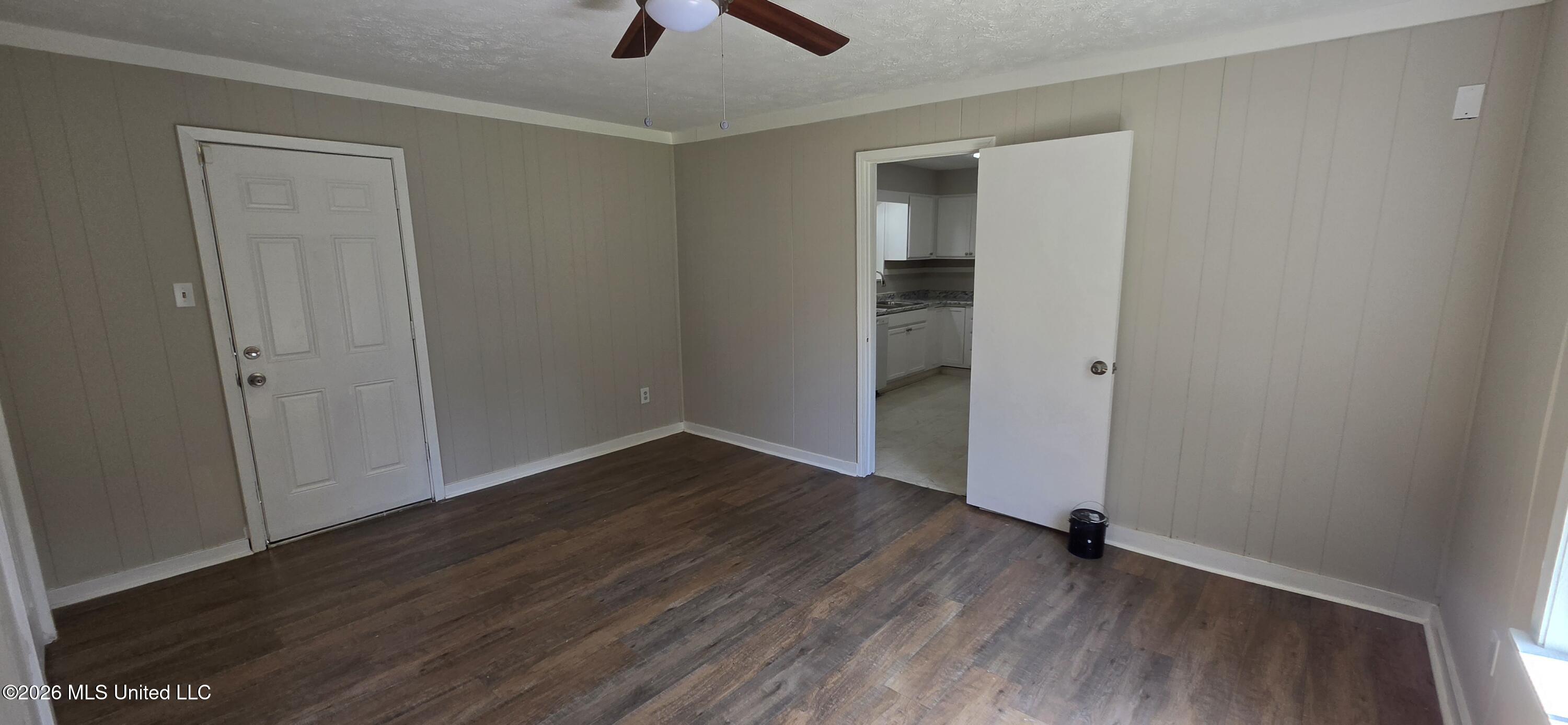 4223 Oakhill Drive Property Photo 19