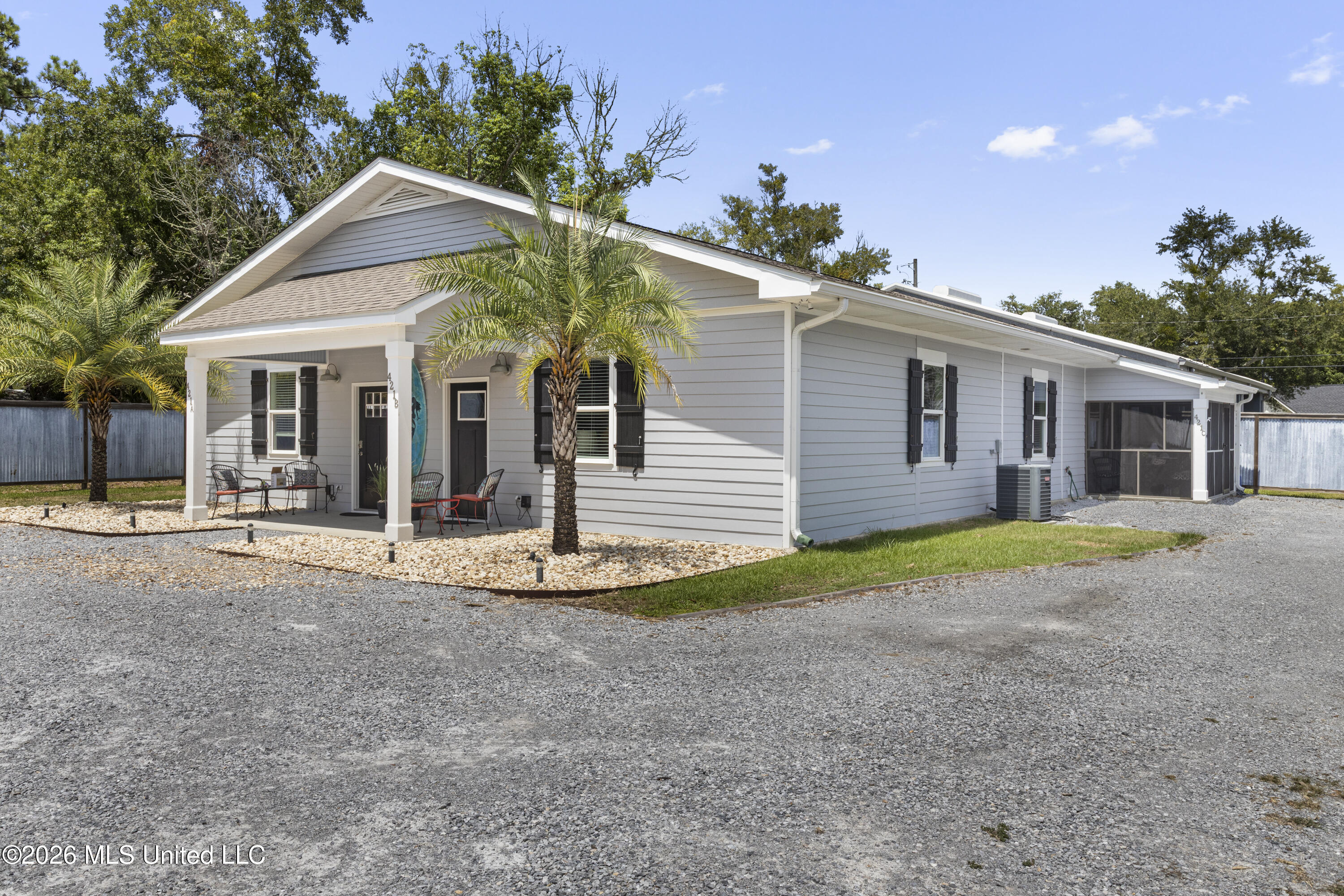 421 Carroll Avenue Property Photo 3