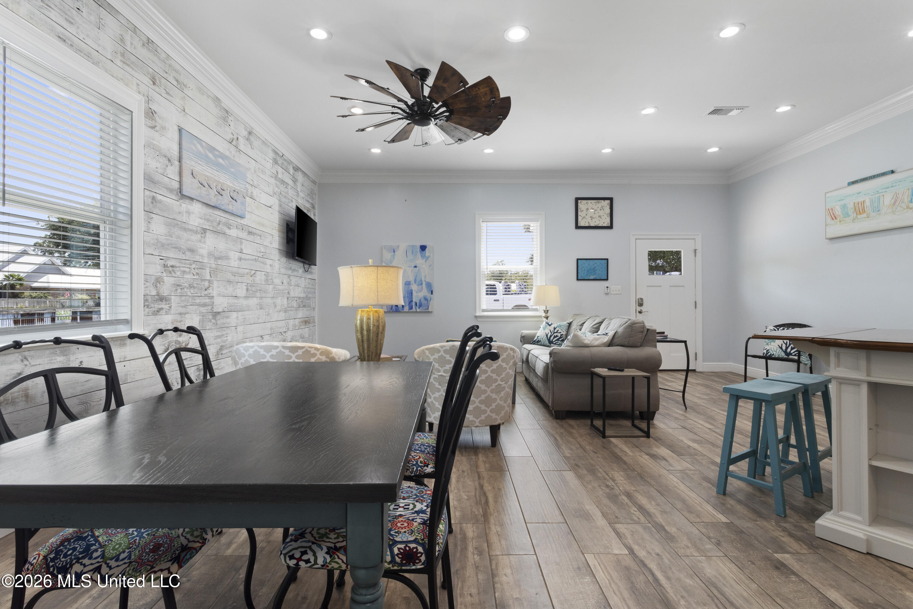 421 Carroll Avenue Property Photo 12