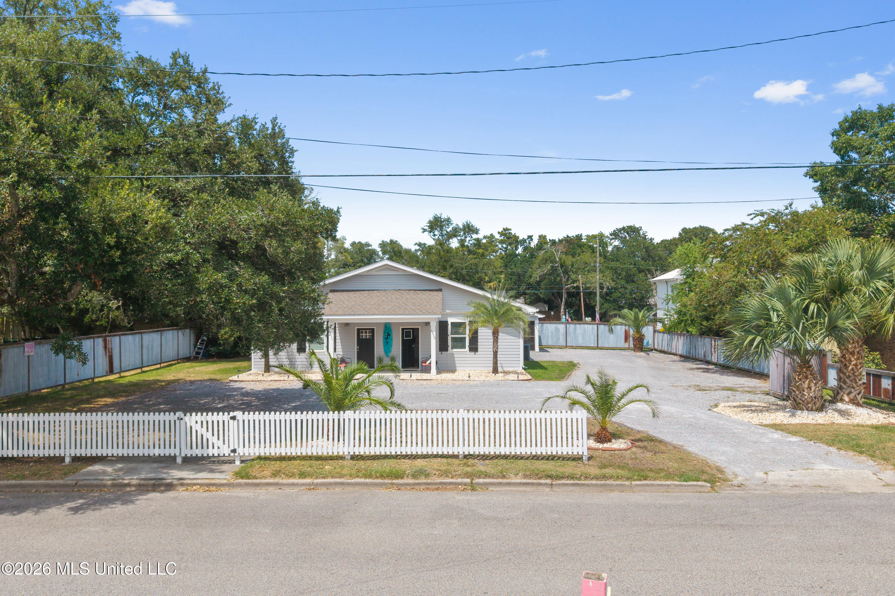 421 Carroll Avenue Property Photo 28