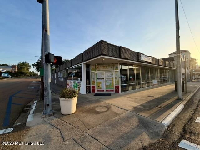 230 State Street Property Photo 3