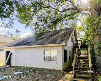 106 S Strahan Street Property Photo 4