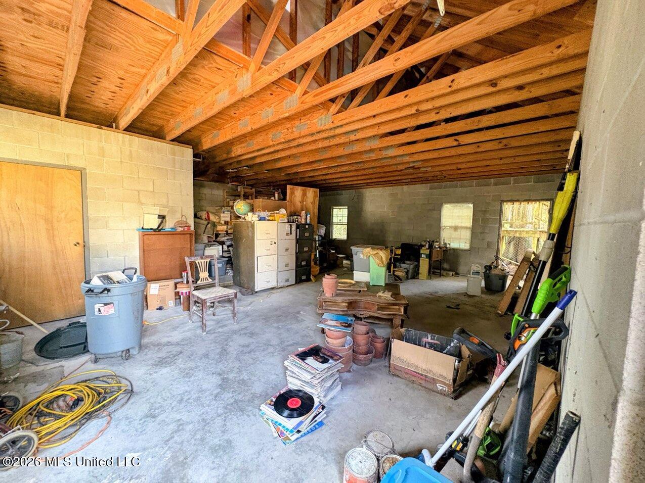 106 S Strahan Street Property Photo 7