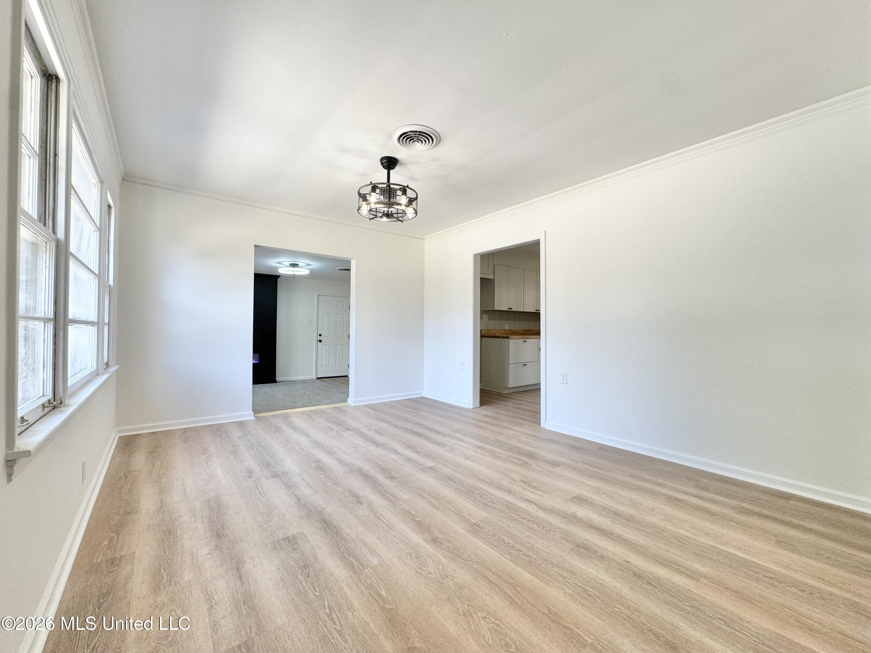 1216 W Main Street Property Photo 6