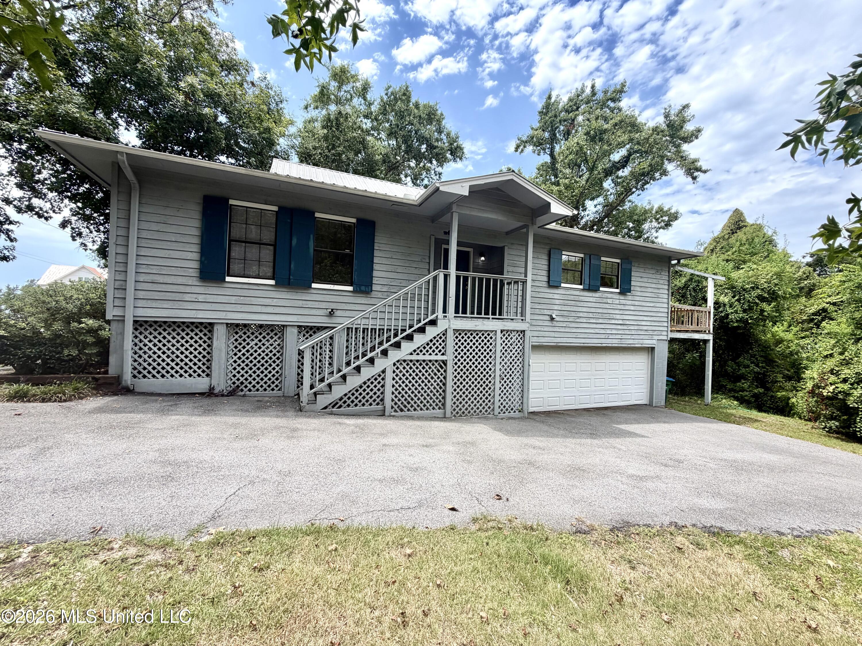 1523 Albacore Drive Property Photo 3