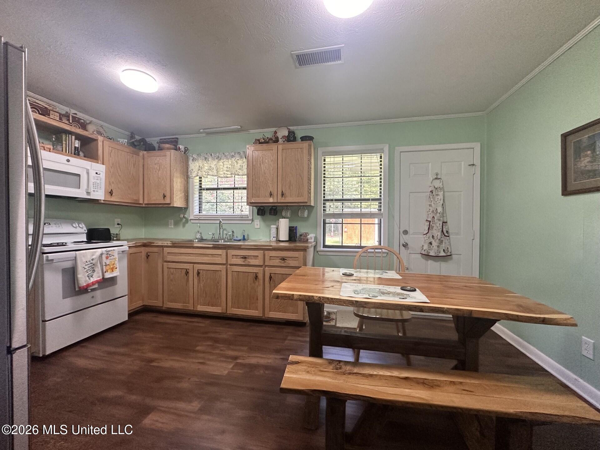 16850 E John C Stennis Drive Property Photo 12