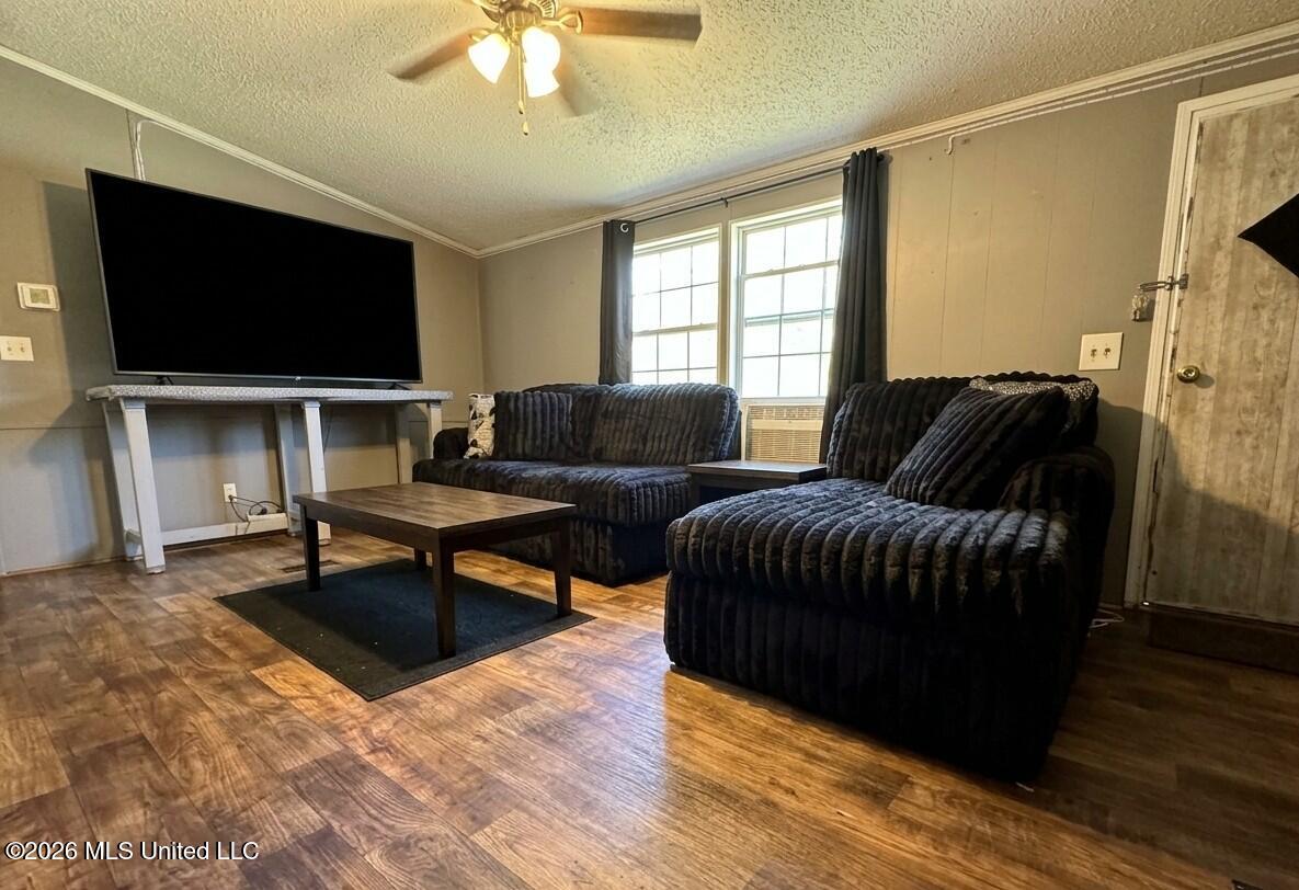 323 Burton Road Property Photo 3